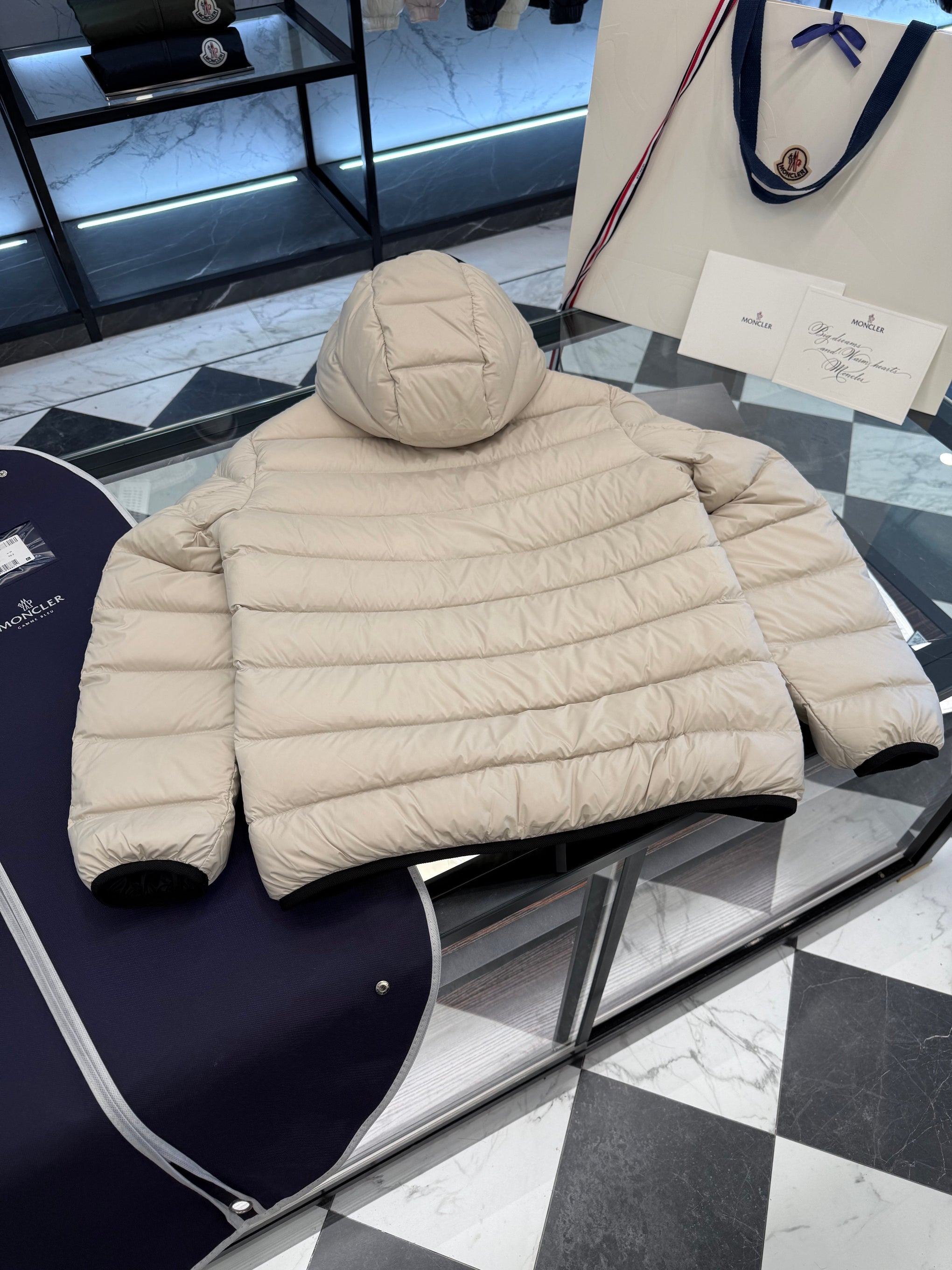 MONC JELUZ JACKET