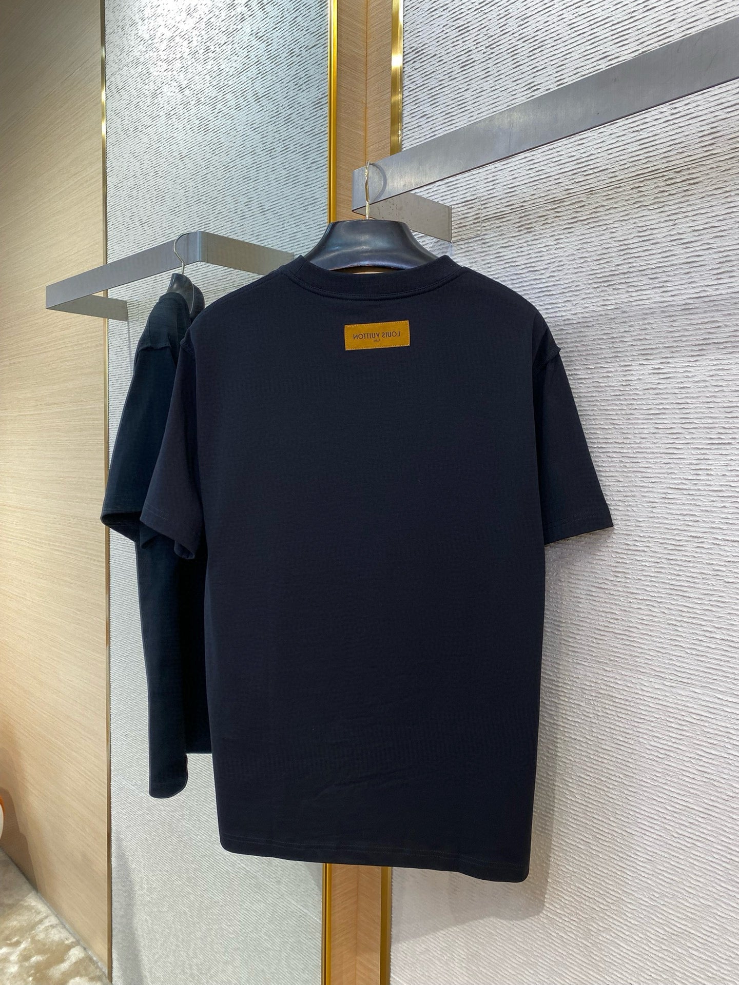 LOU T-SHIRT