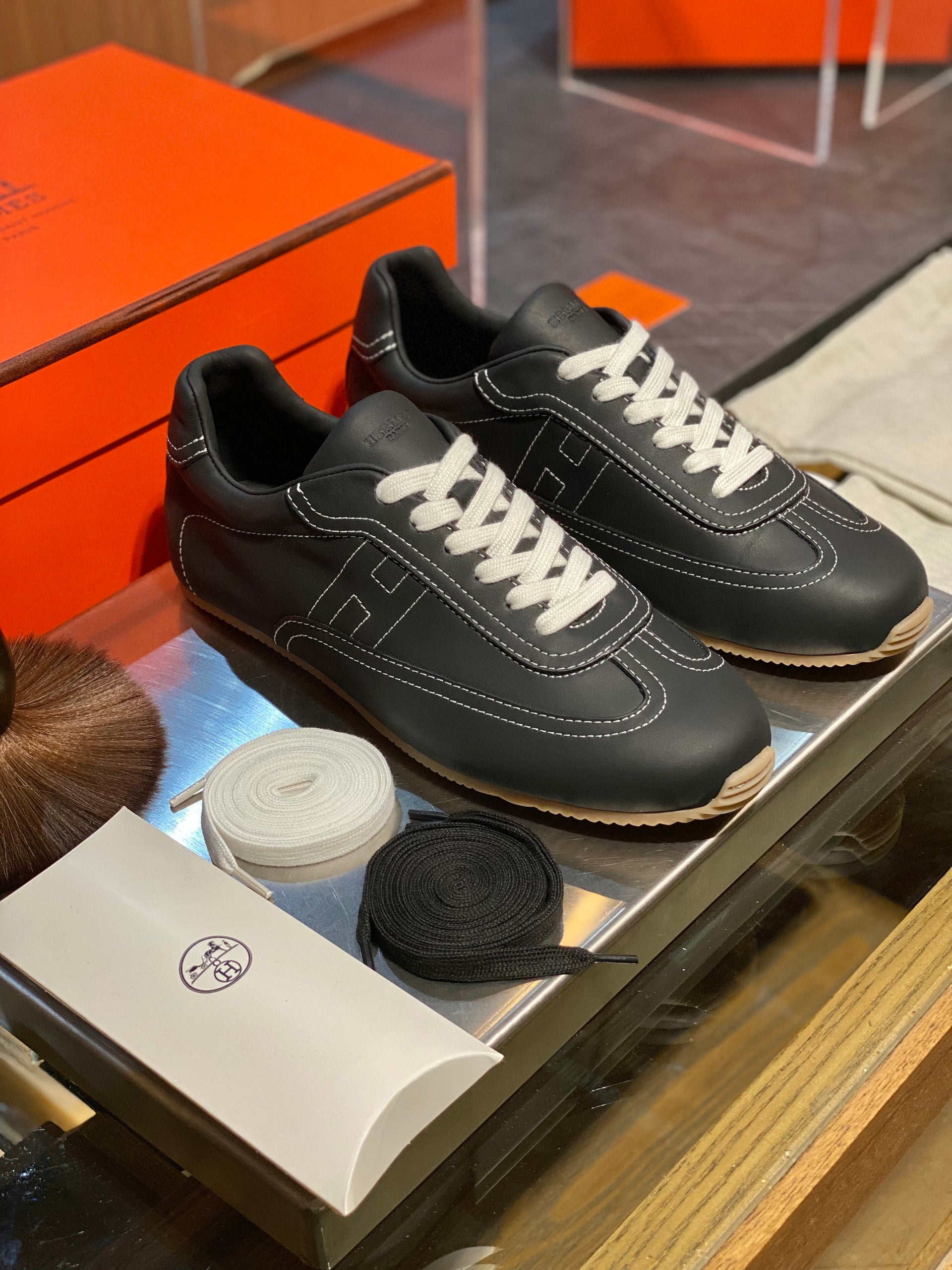 HERM MASTER SNEAKER
