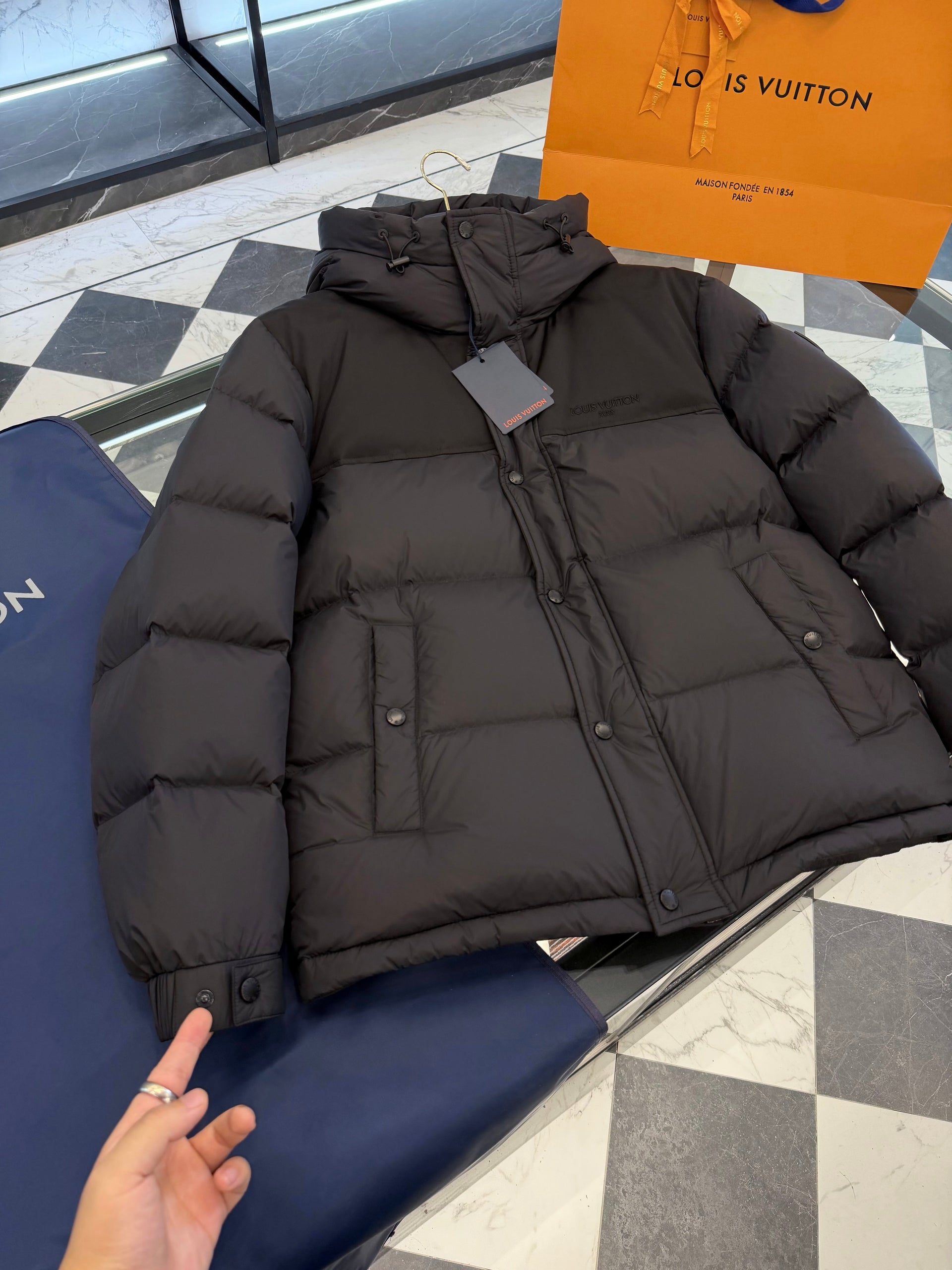 LOU PUFFER JACKET