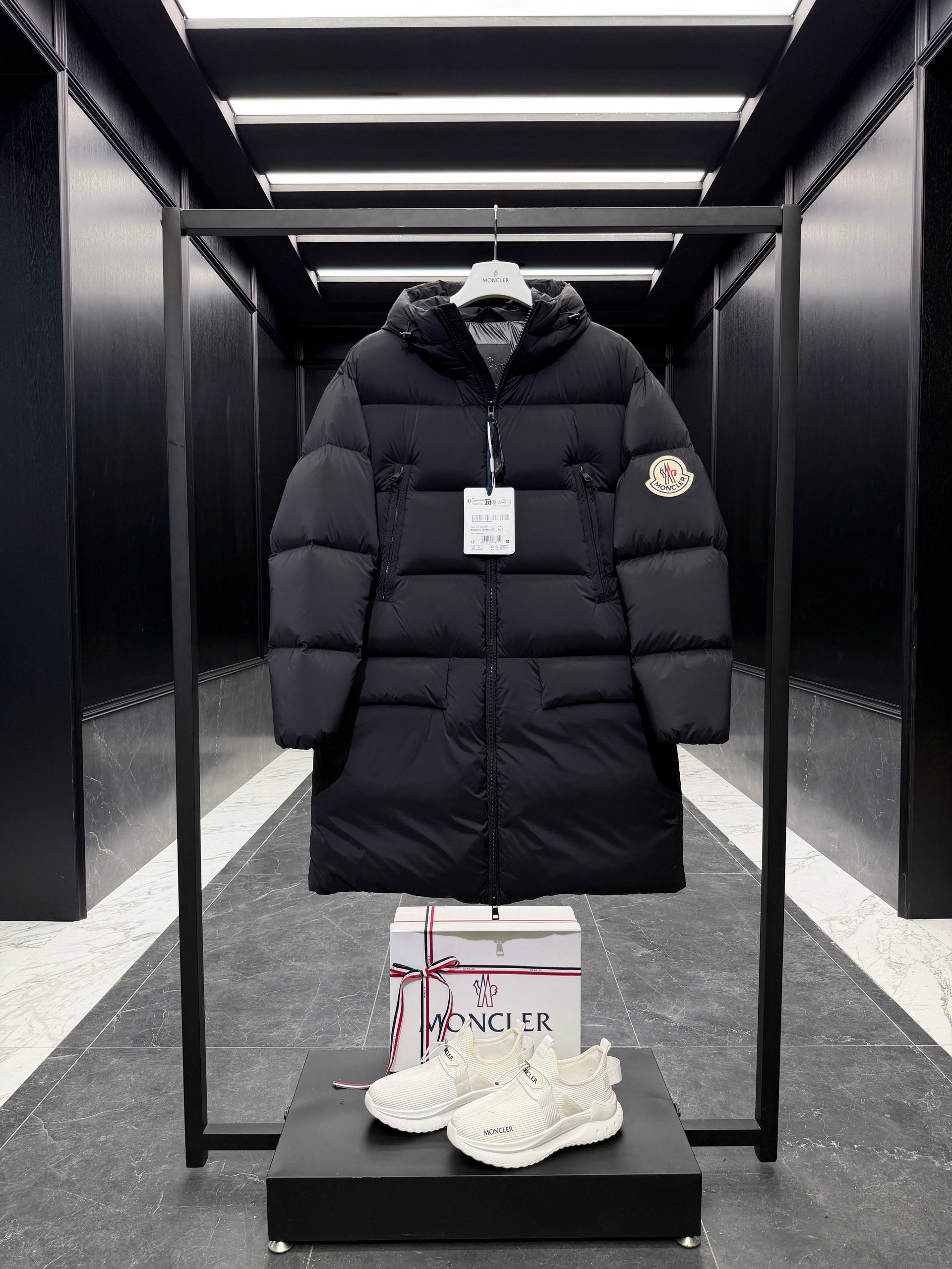MONC BOSONA COAT
