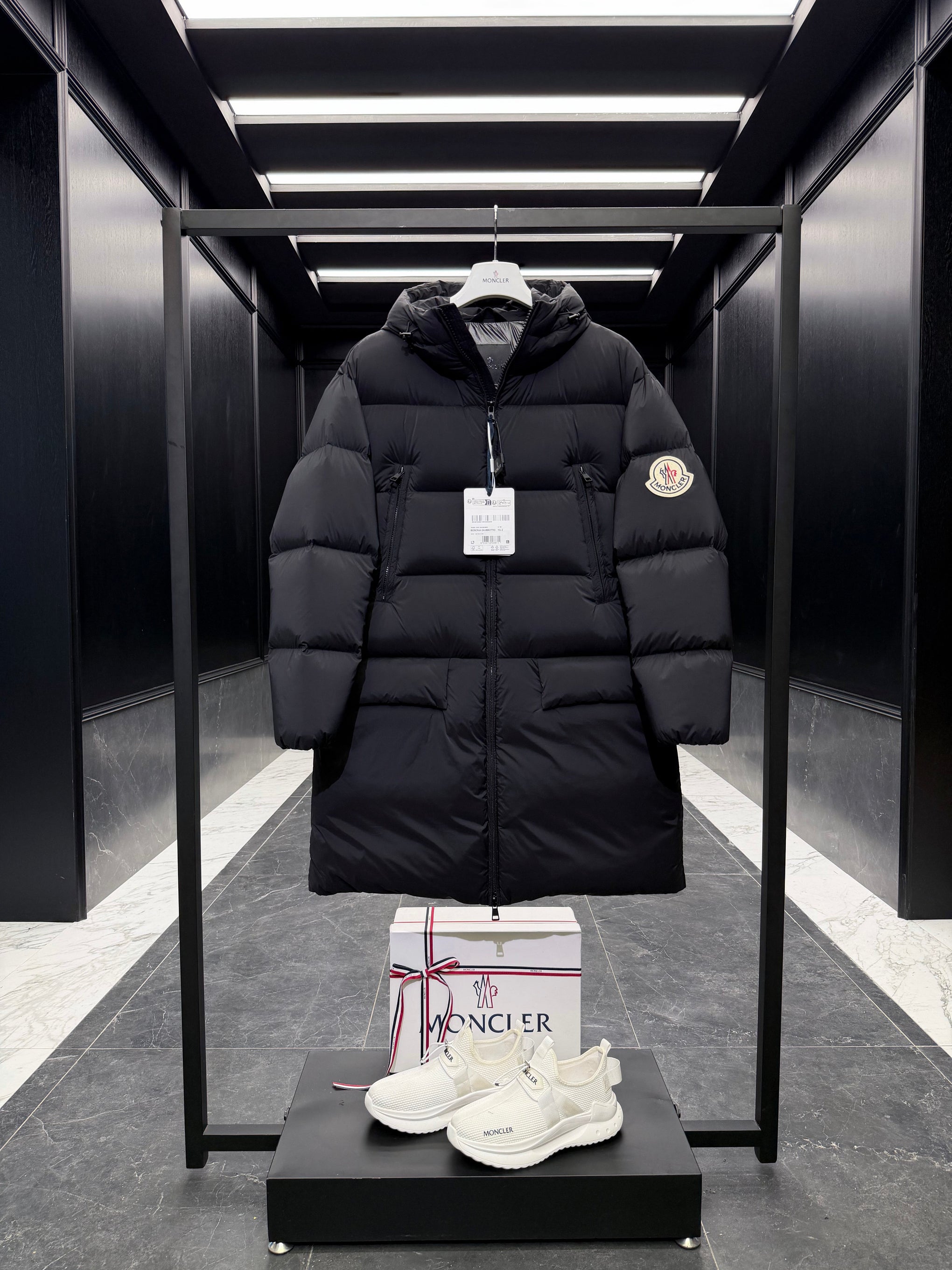 MONC BOSONA COAT