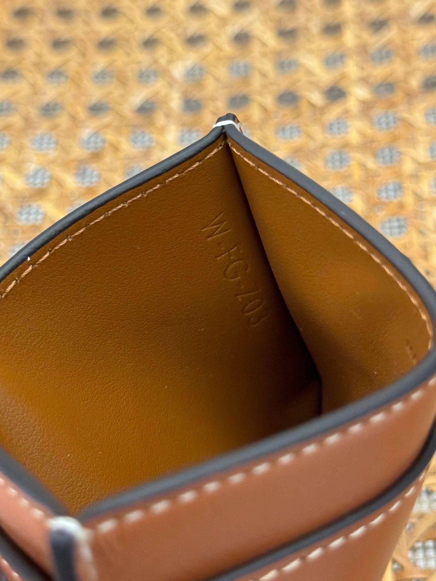 CEL CARD HOLDER