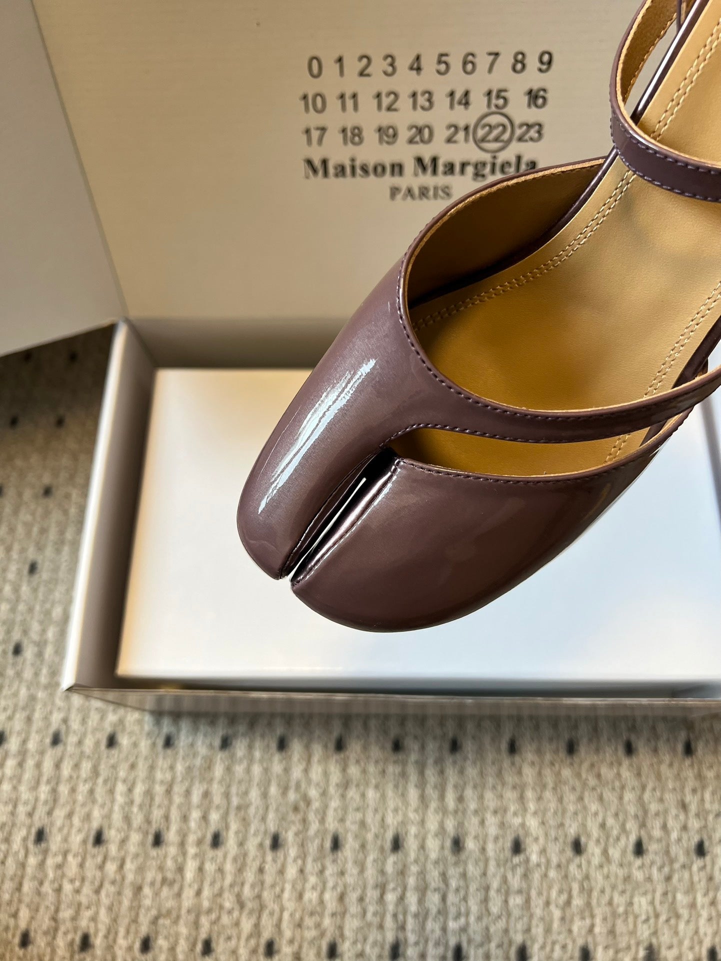 MAISON M TABI PUMPS