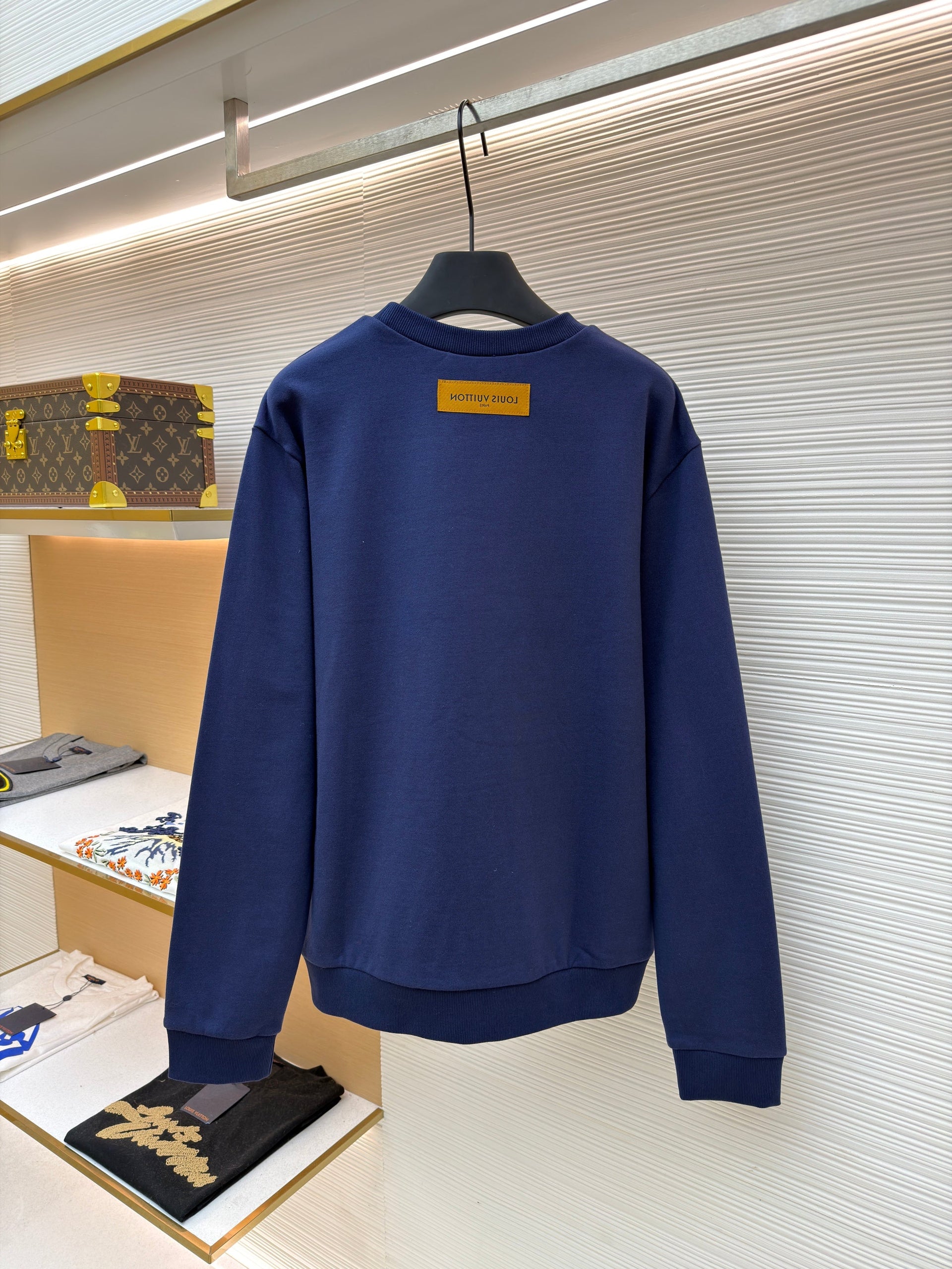 LOU SWEATSHIRT