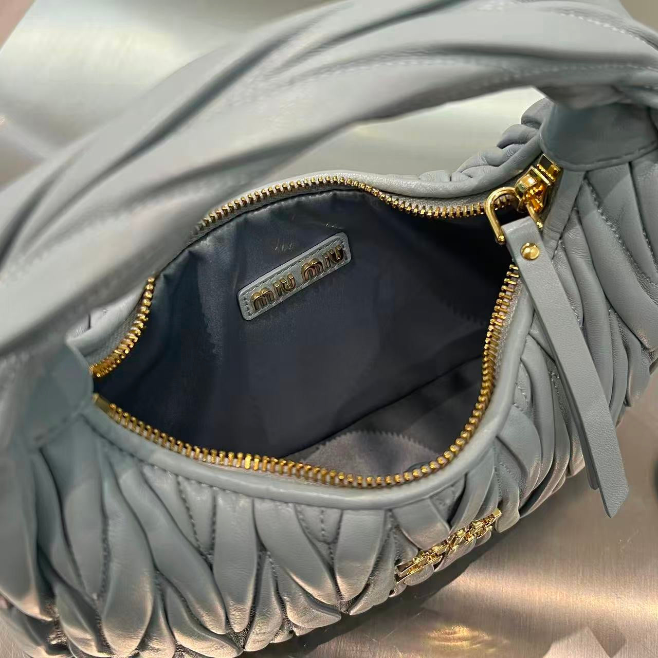 MIU M WANDER BAG