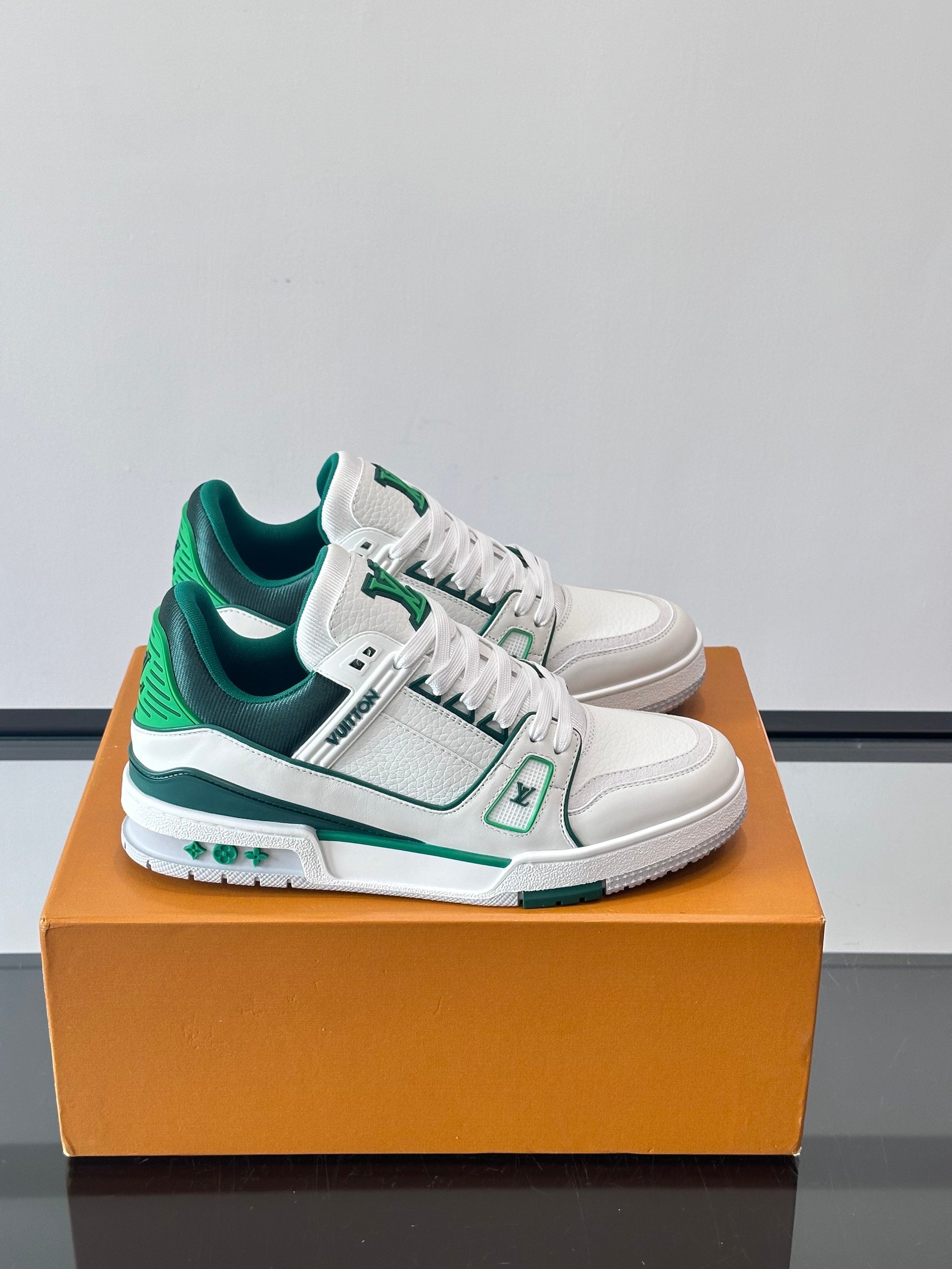 LOU TRAINERS