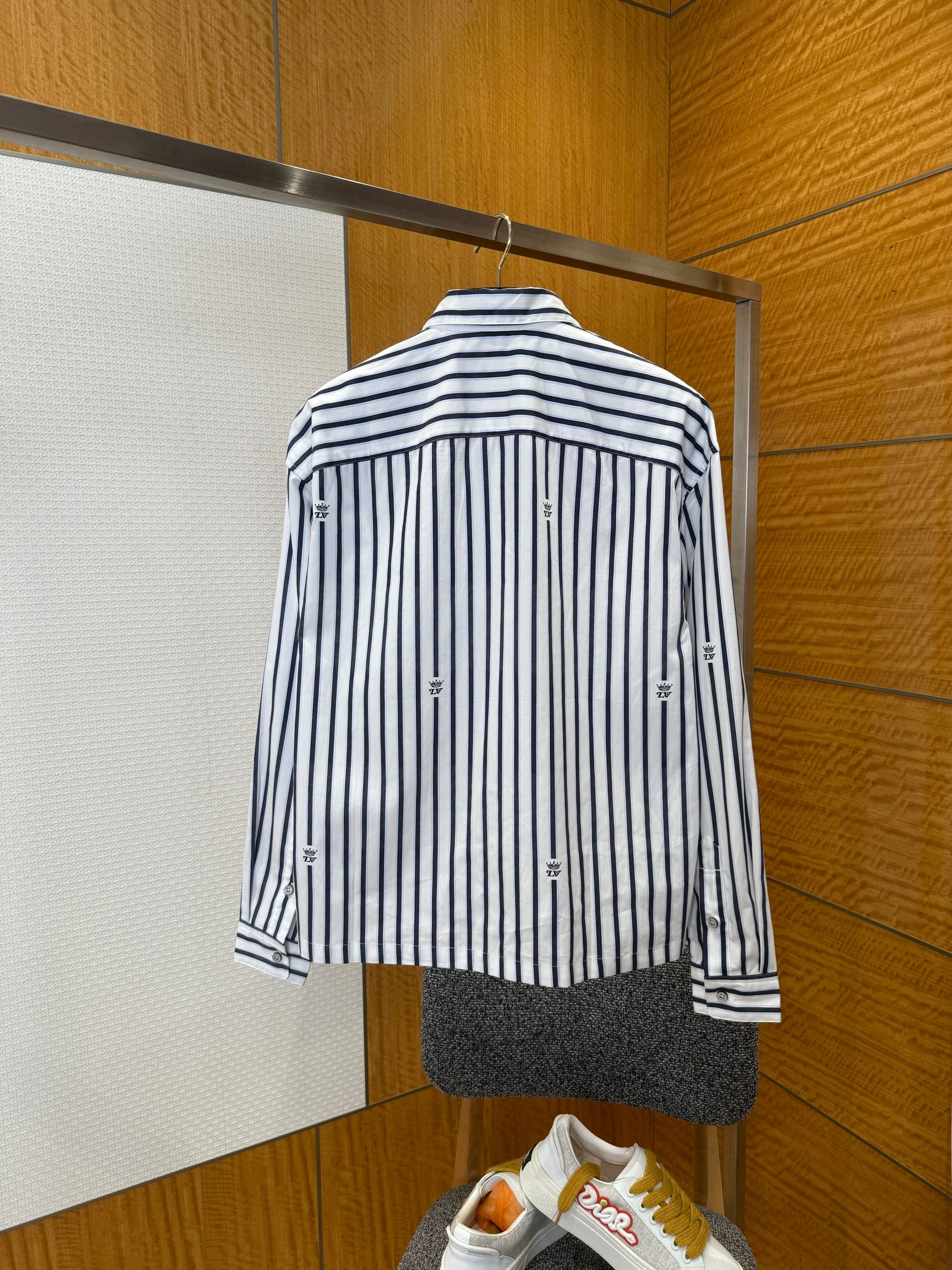 LOU SHIRT