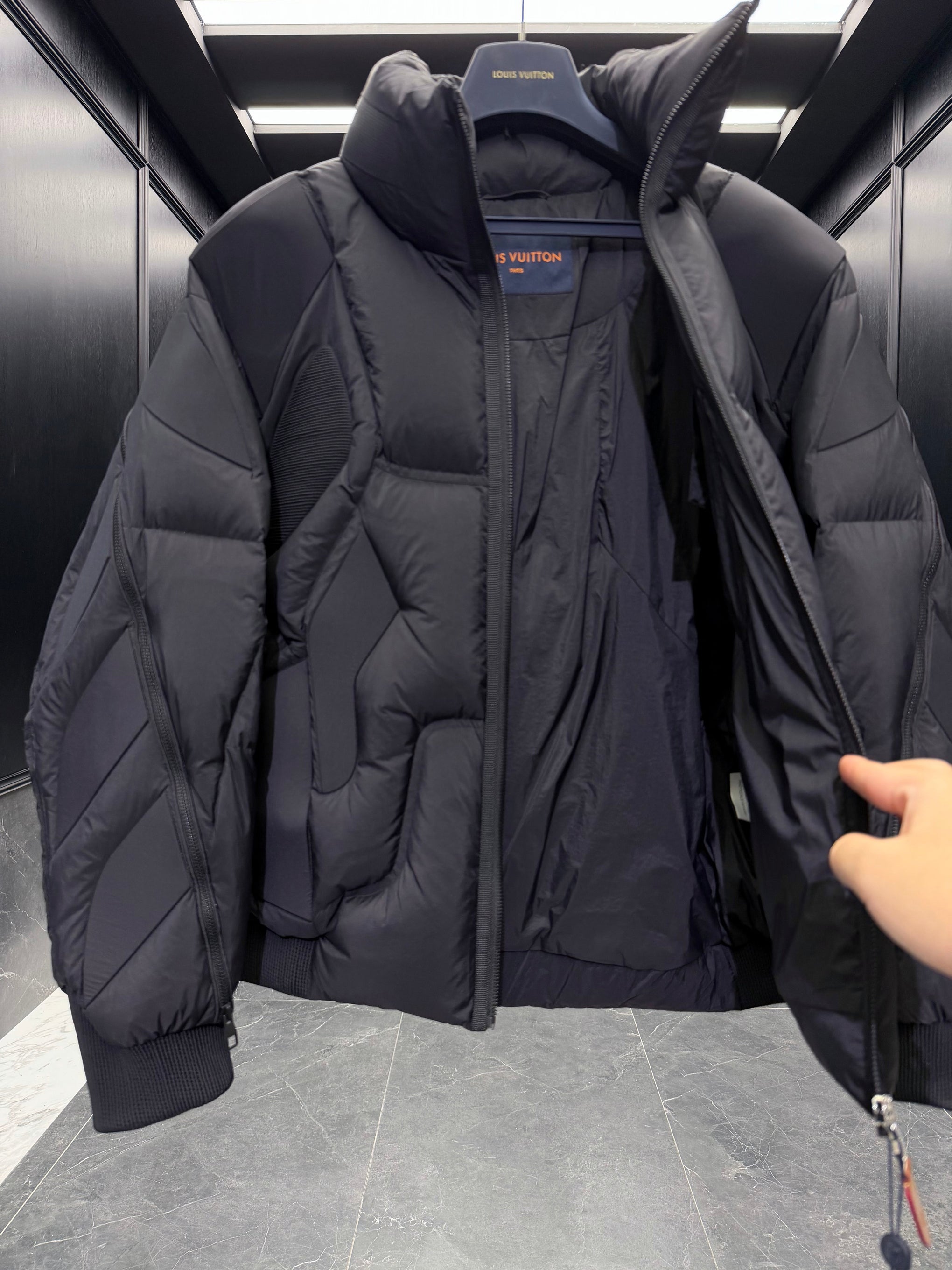 LOU JACKET