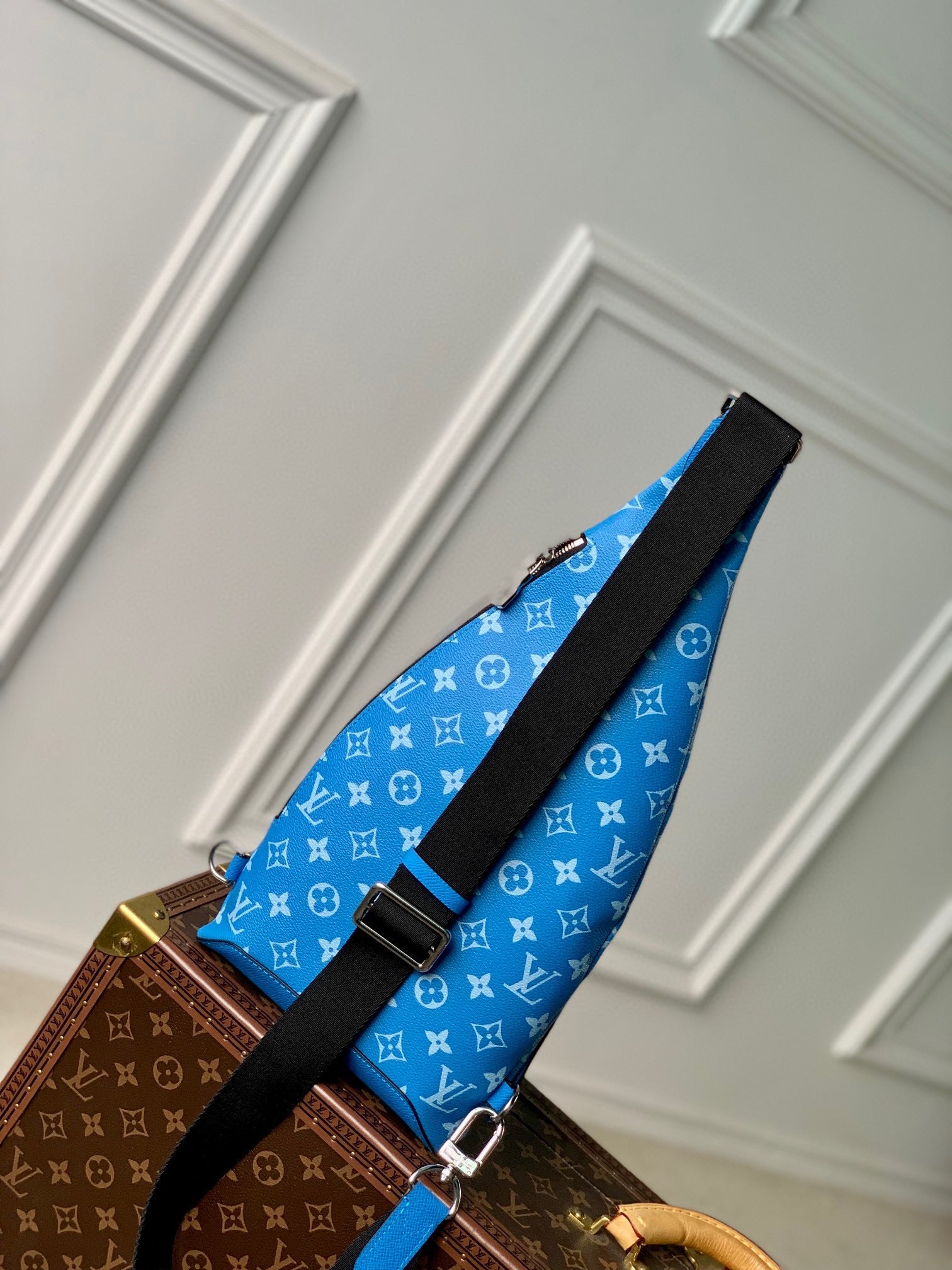 LOU DUO SLING BAG