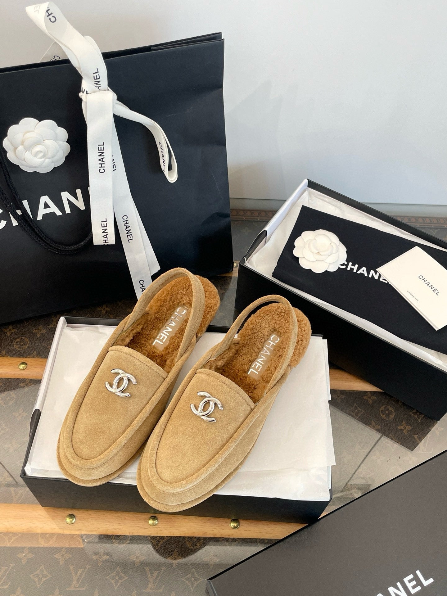 CC FUR MULES