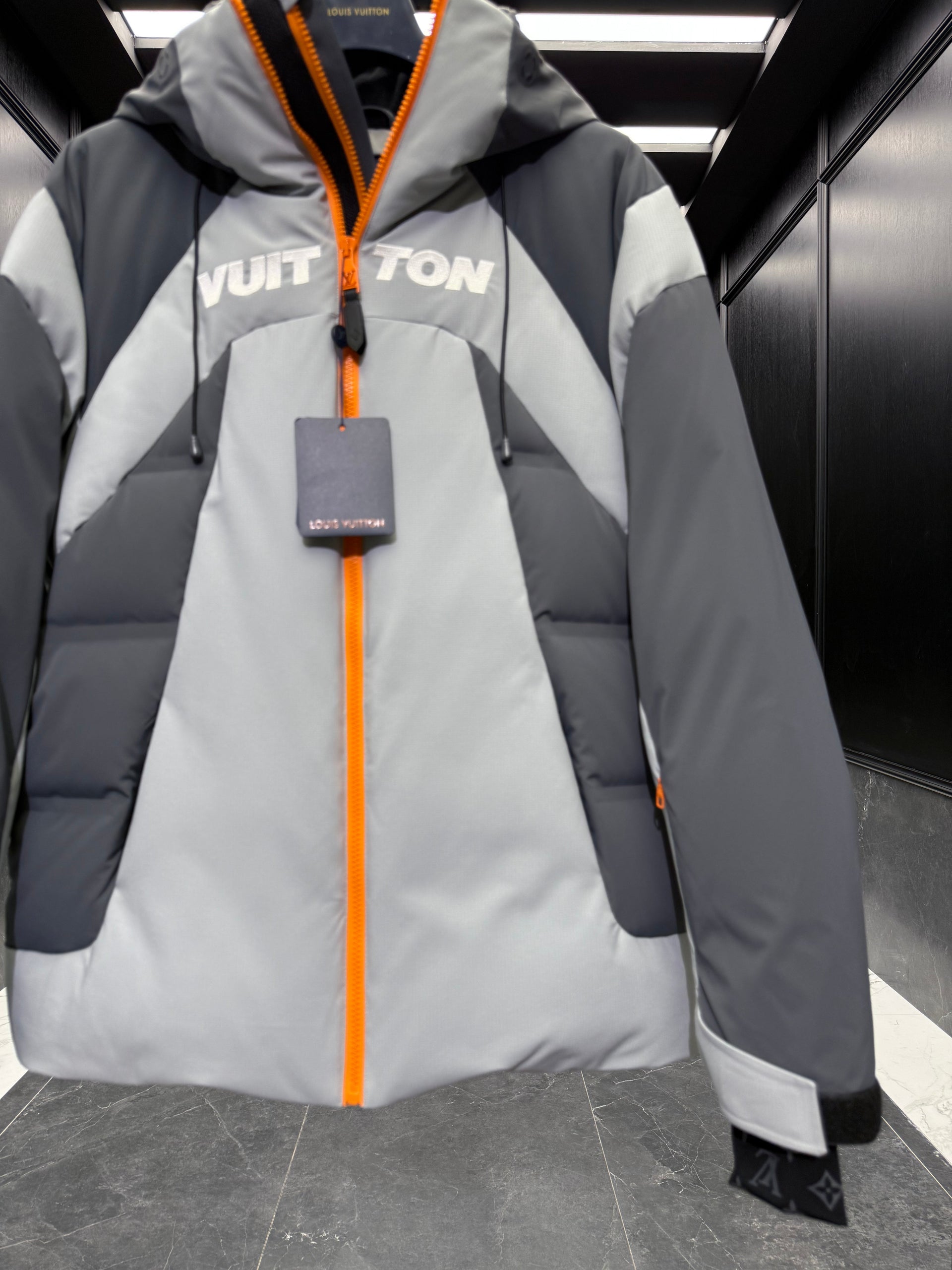 LOU JACKET