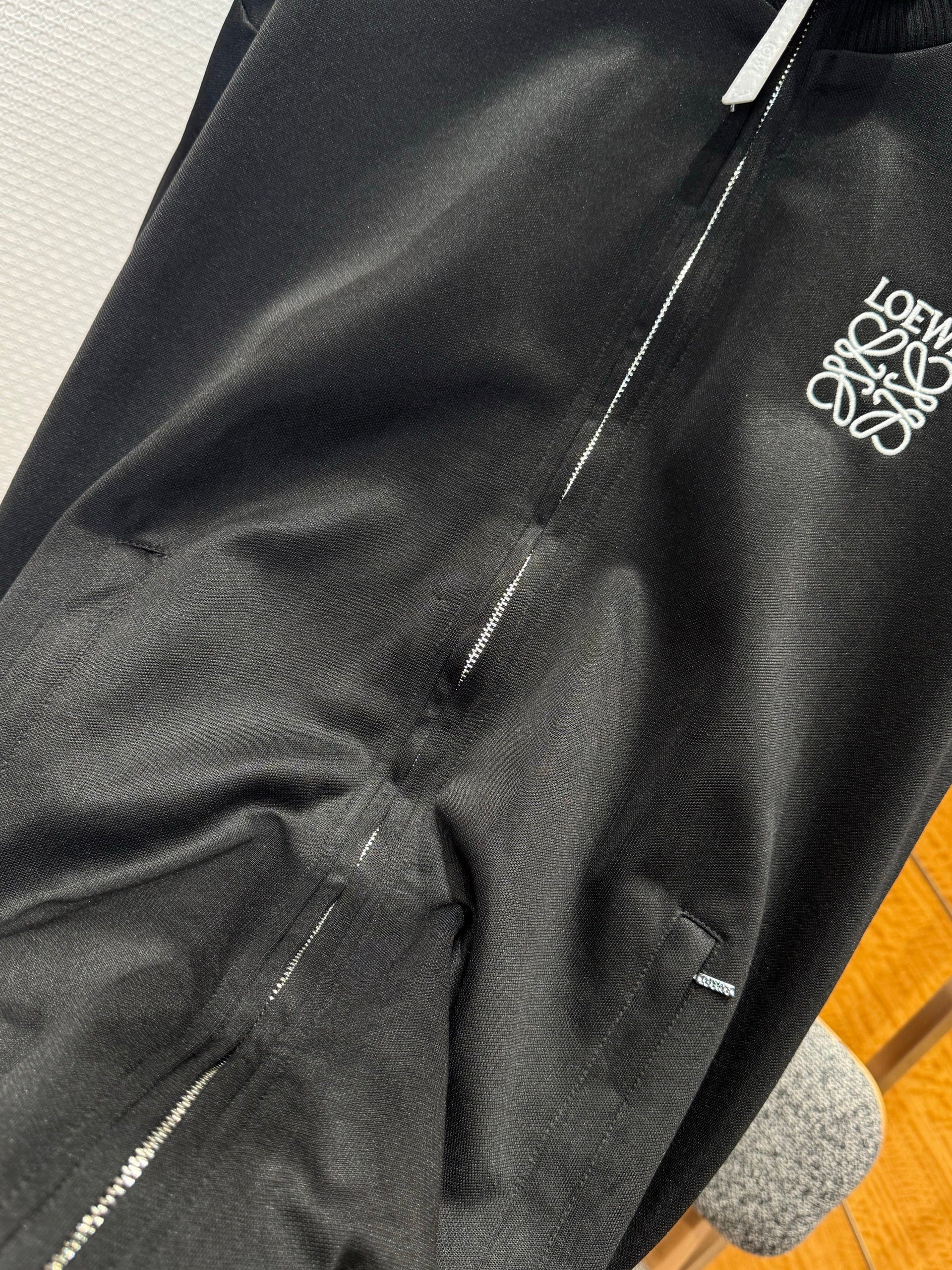 LOEW BOMBER