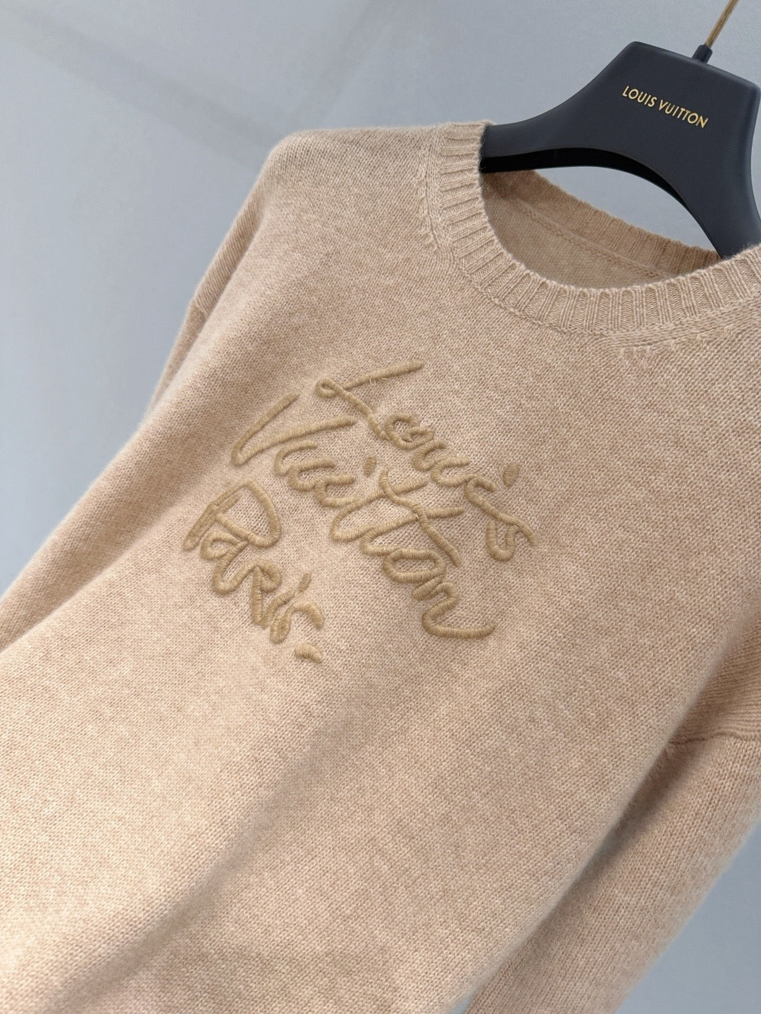 LOU JUMPER