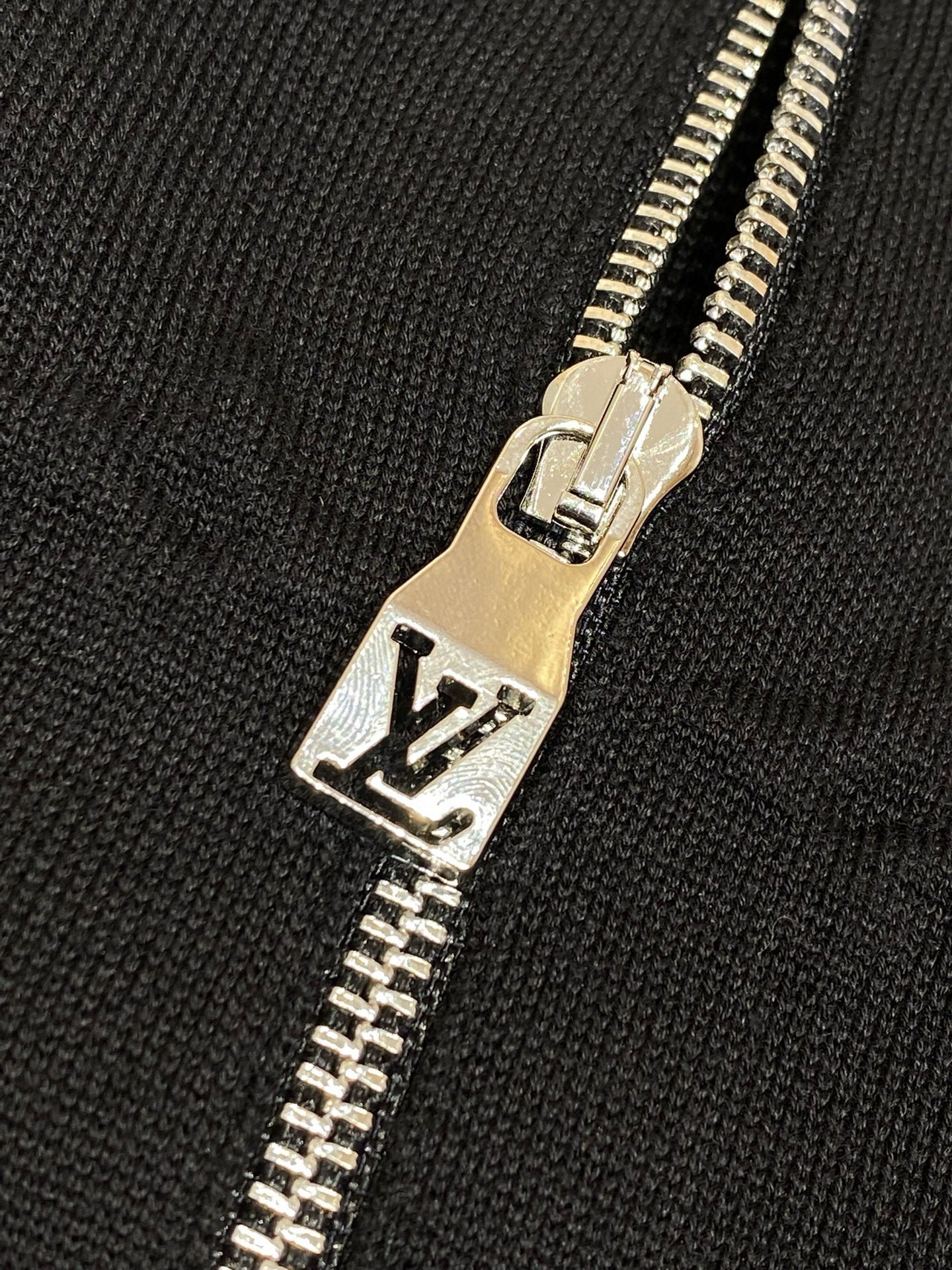 LOU ZIP JUMPER