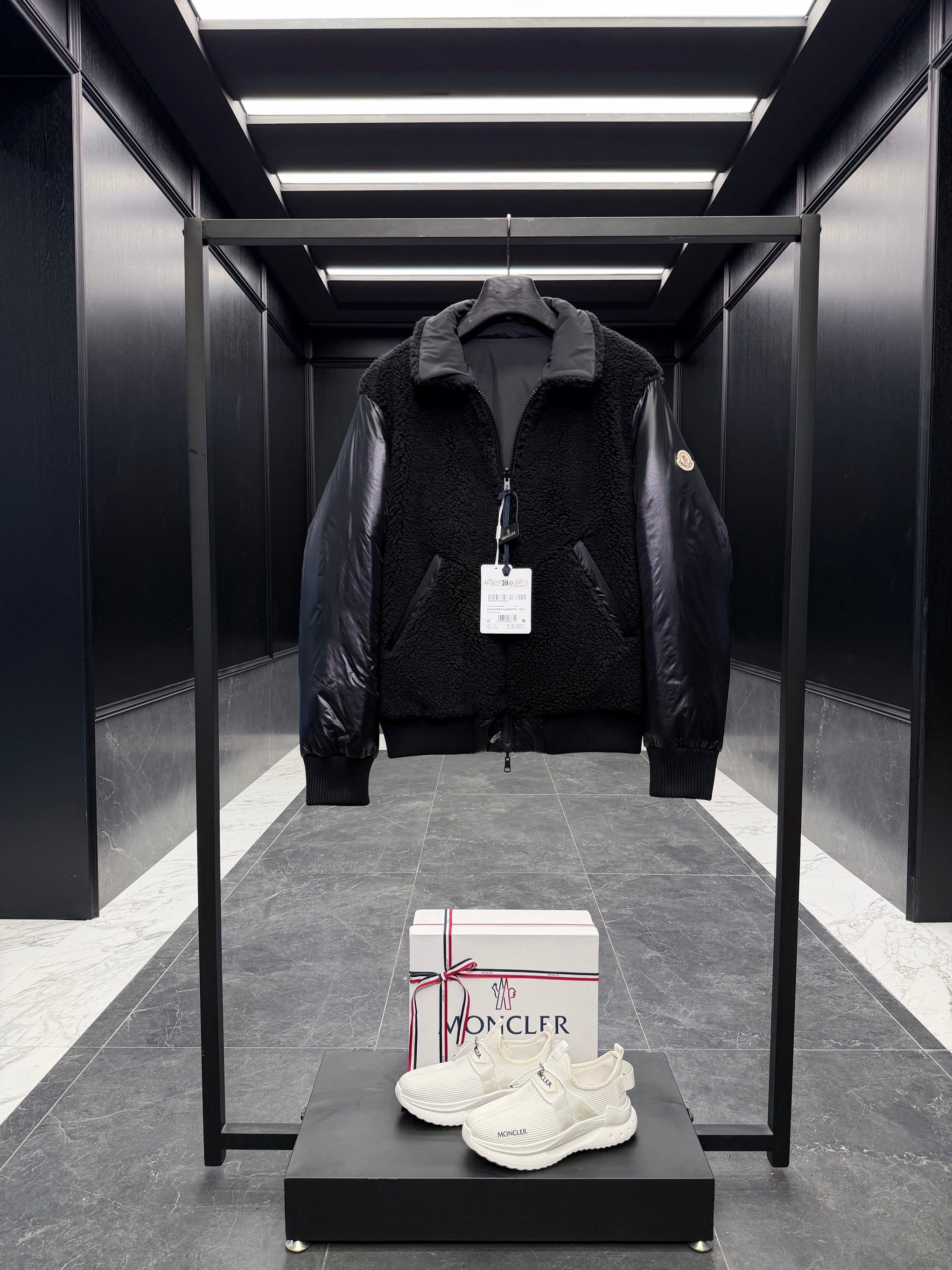 MONC MAULEVRIER JACKET