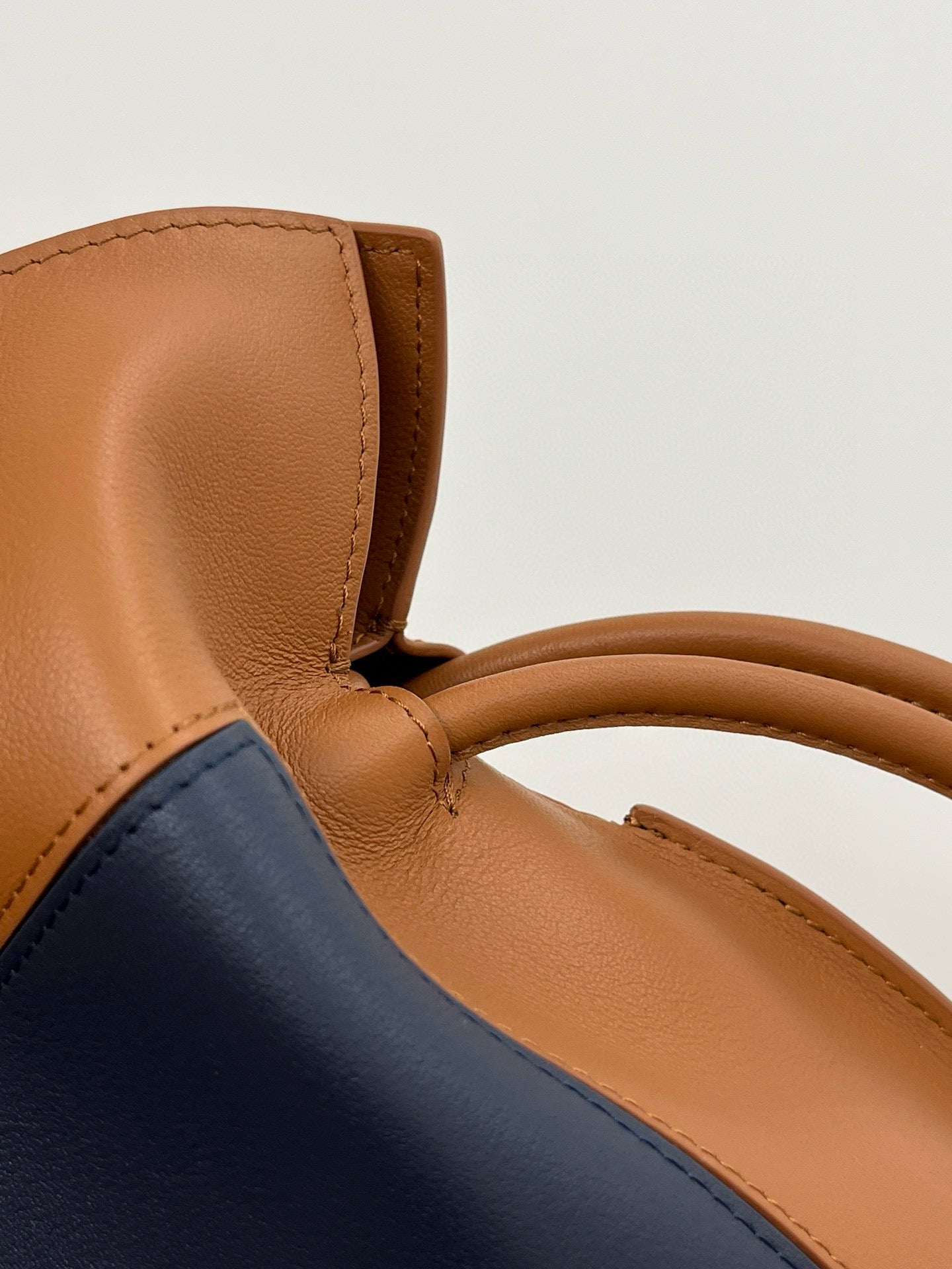 LOEW FLAMENCO MEDIUM POUCH