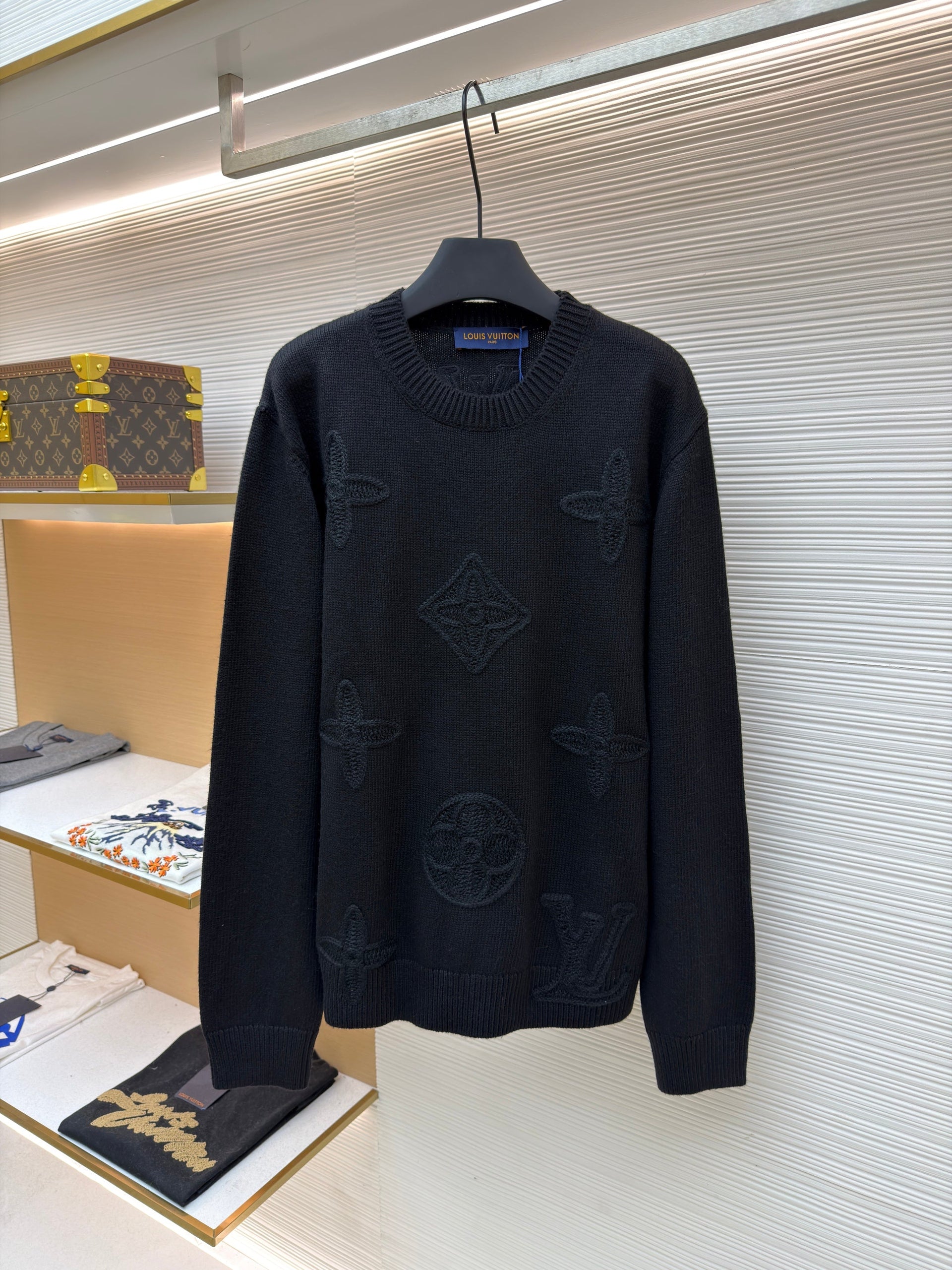 LOU JACKET