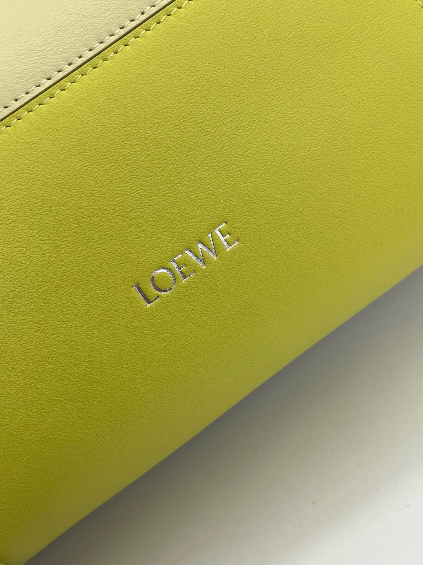LOEW FLAMENCO MEDIUM POUCH