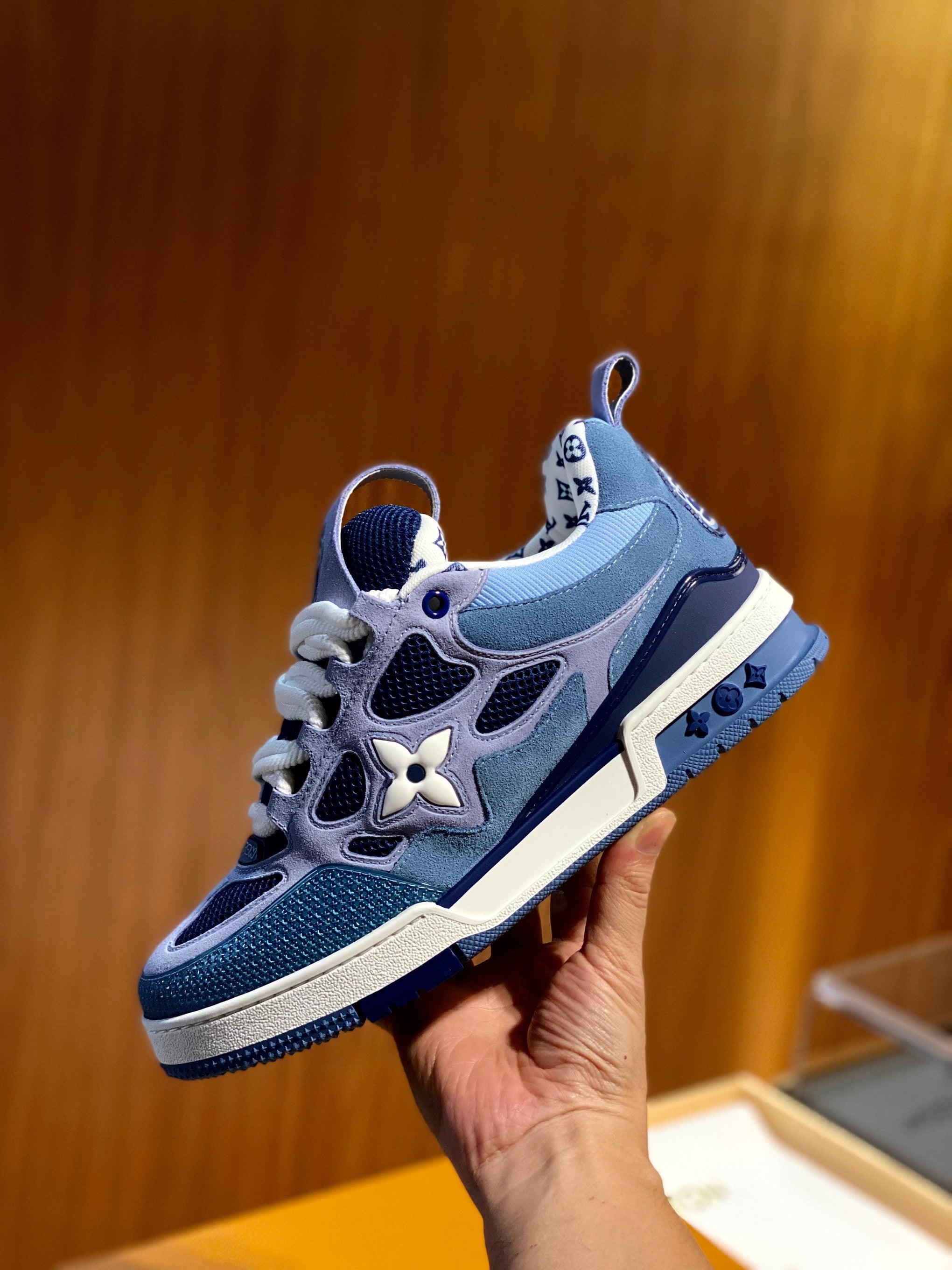 LOU TRAINERS