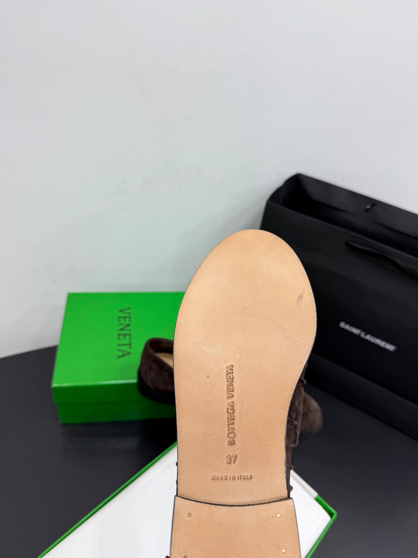 BOTT V LOAFERS