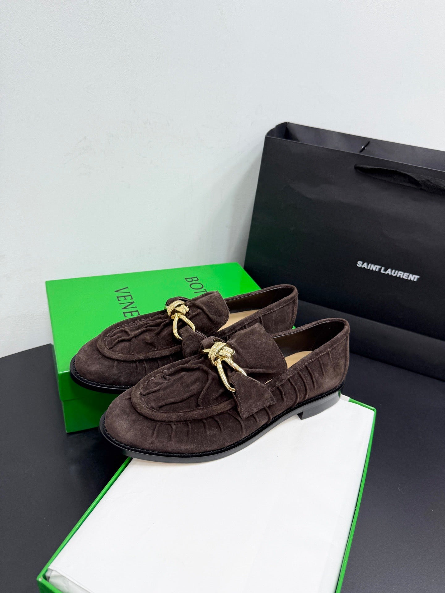 BOTT V LOAFERS