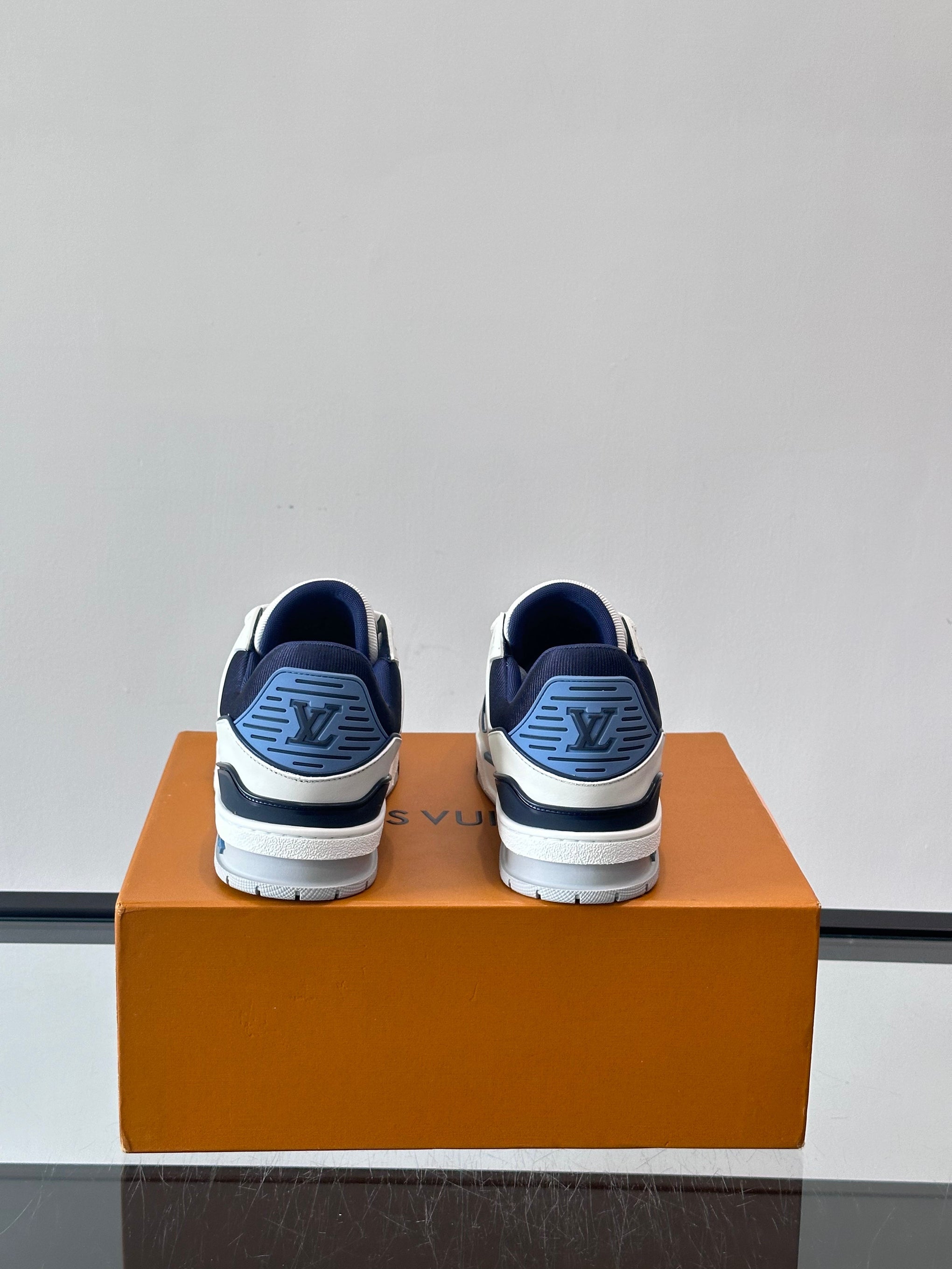 LOU TRAINERS