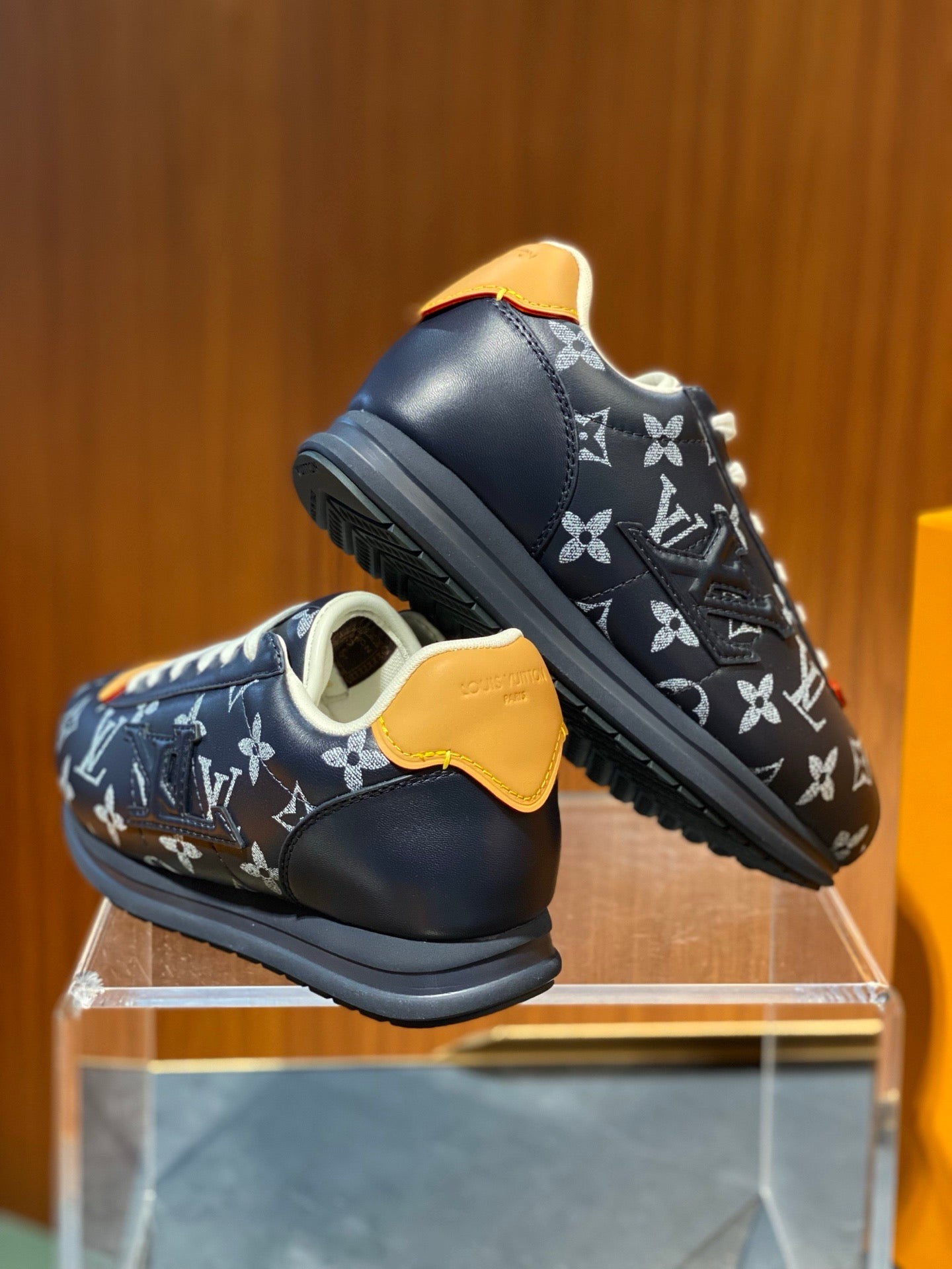 LOU BUTTERSOFT SNEAKERS