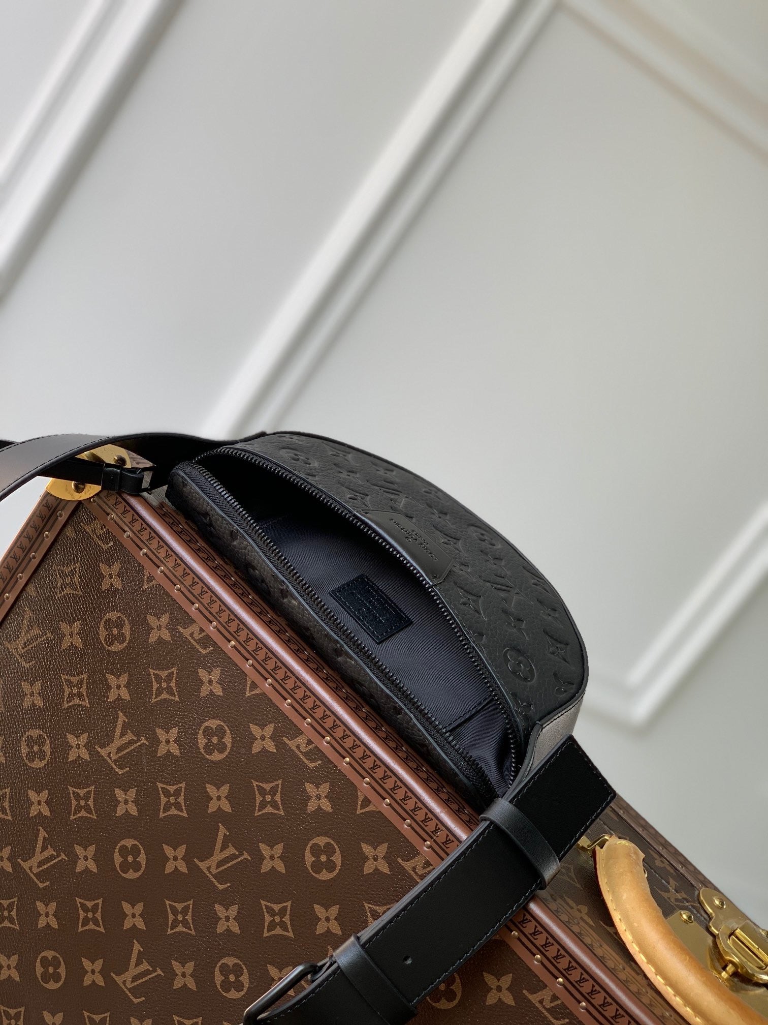 LOU MOON BAG