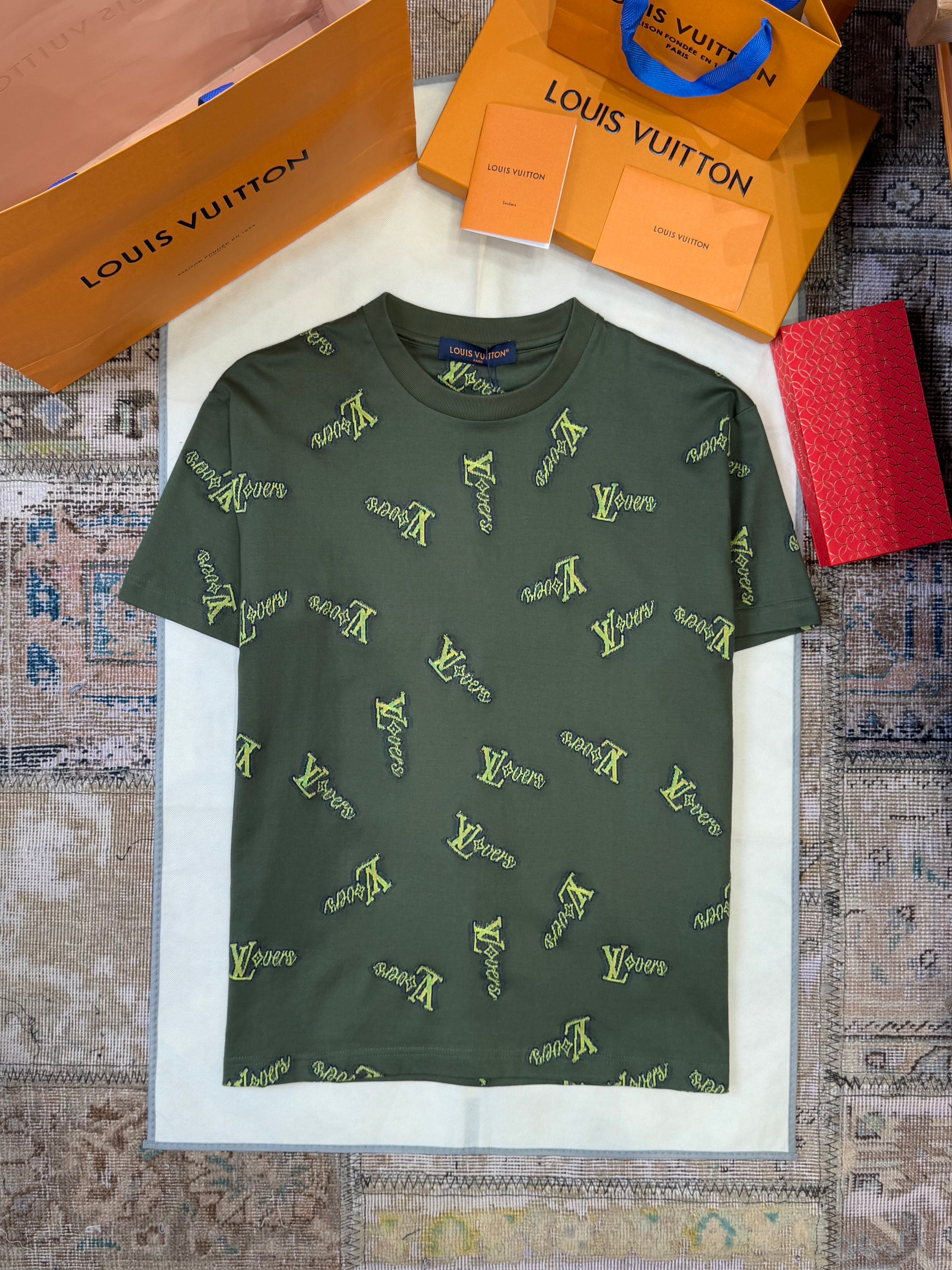 LOU T-SHIRT