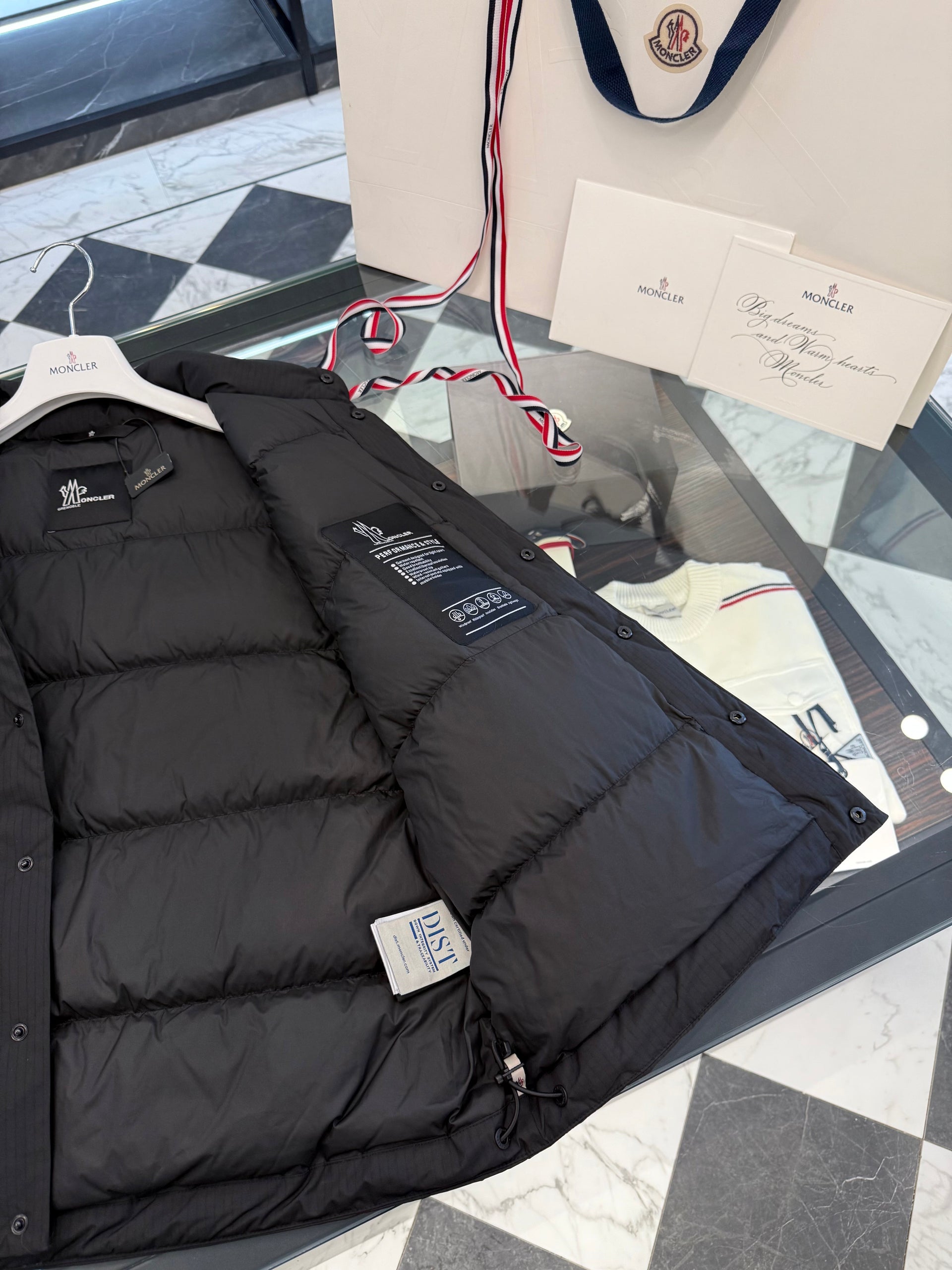 MONC TONGASS VEST