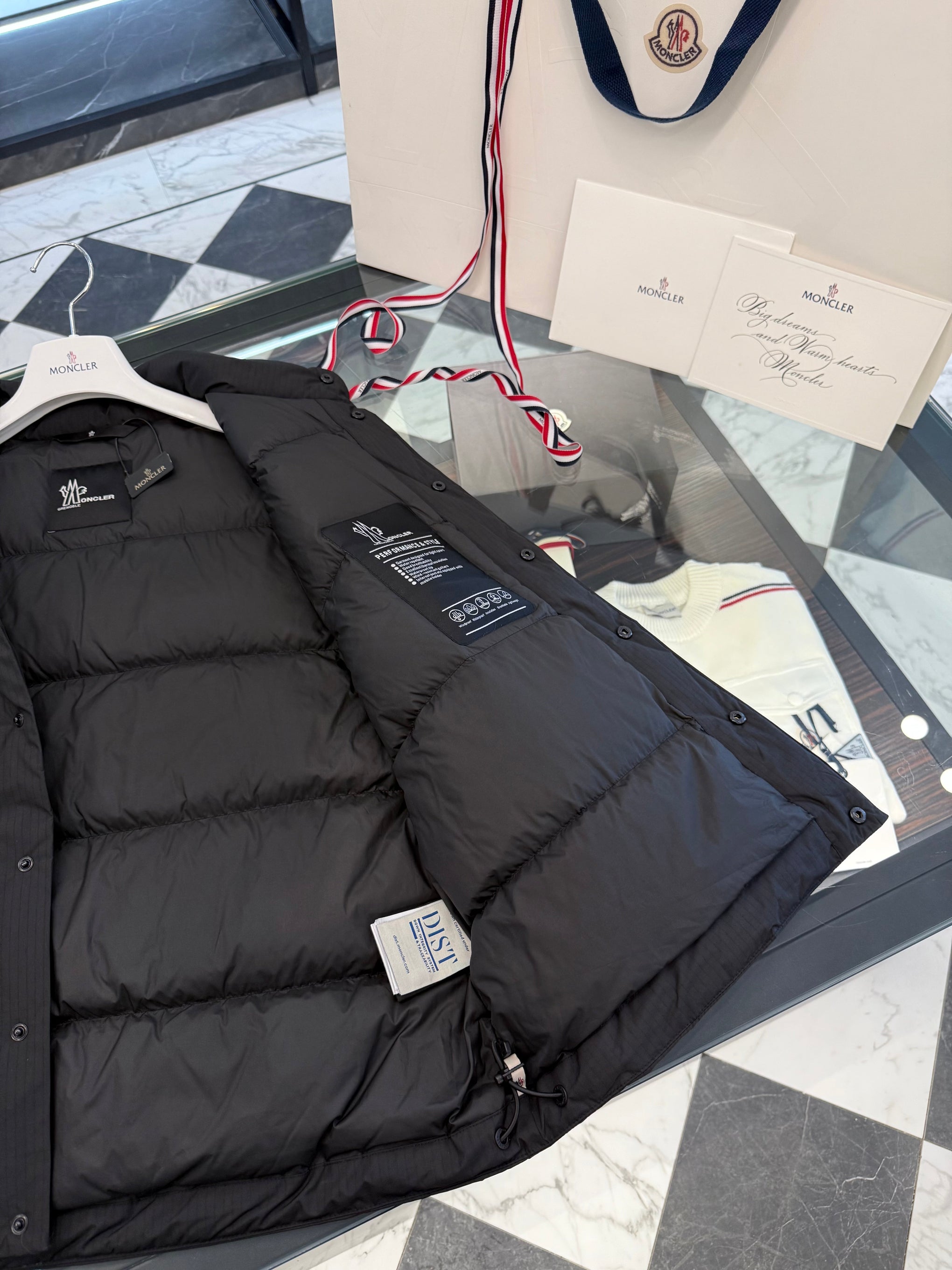 MONC TONGASS VEST