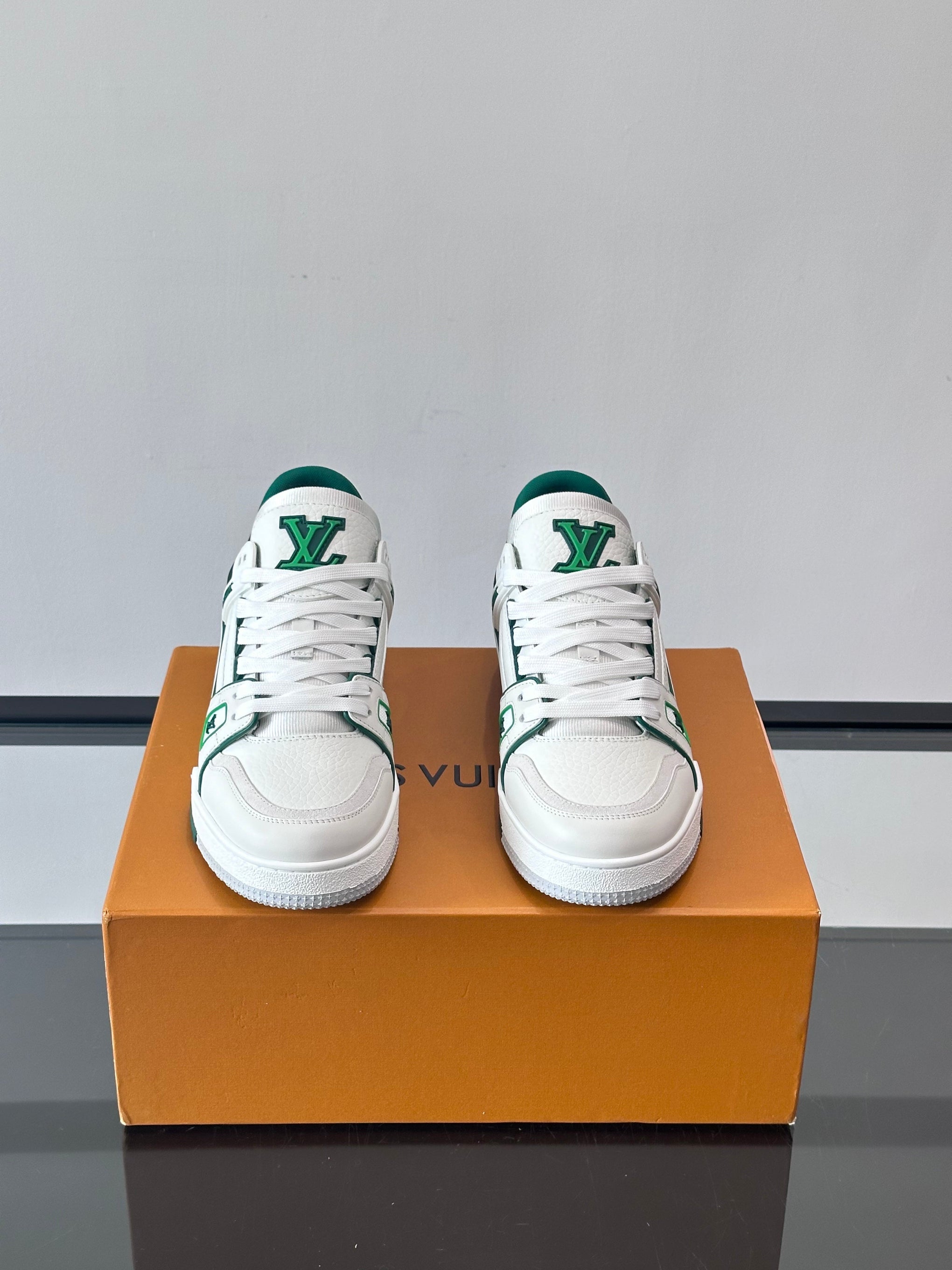 LOU TRAINERS