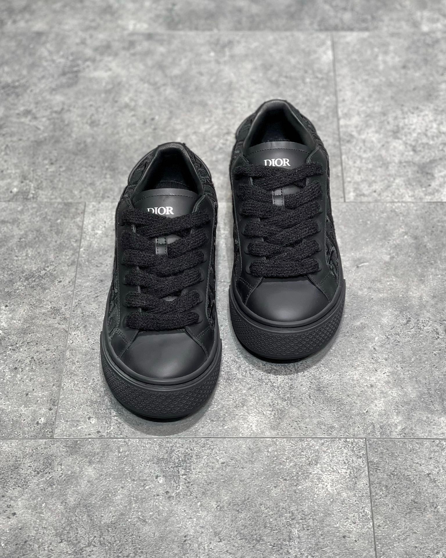 CD B33 SNEAKER
