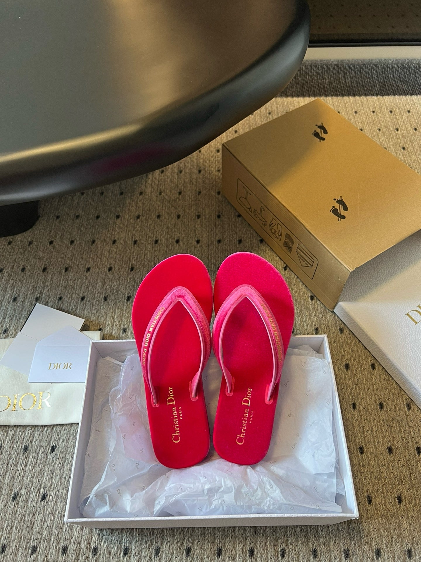 CD THONG SANDAL