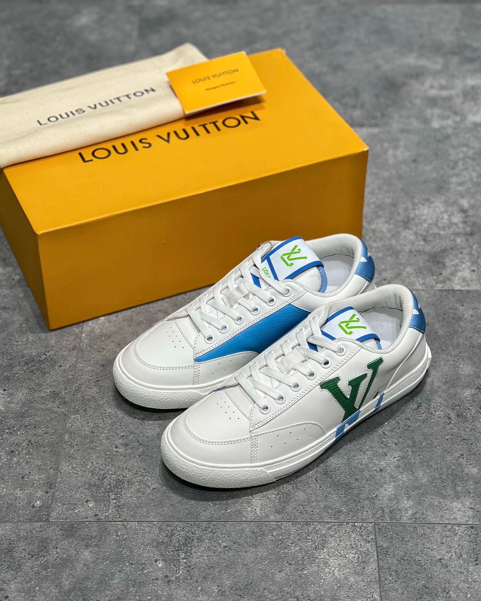 LOU TRAINERS