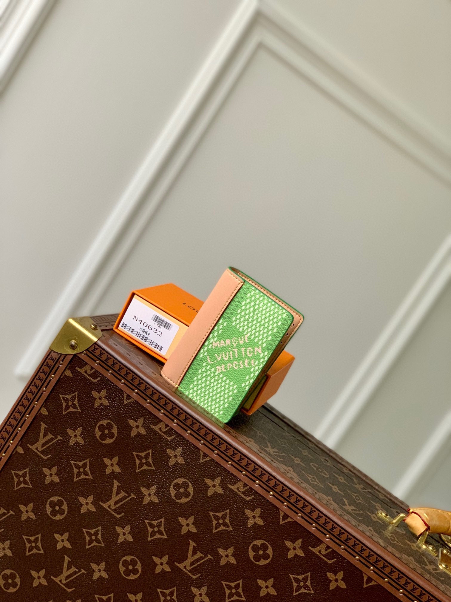 LOU POCKET ORGANIZER