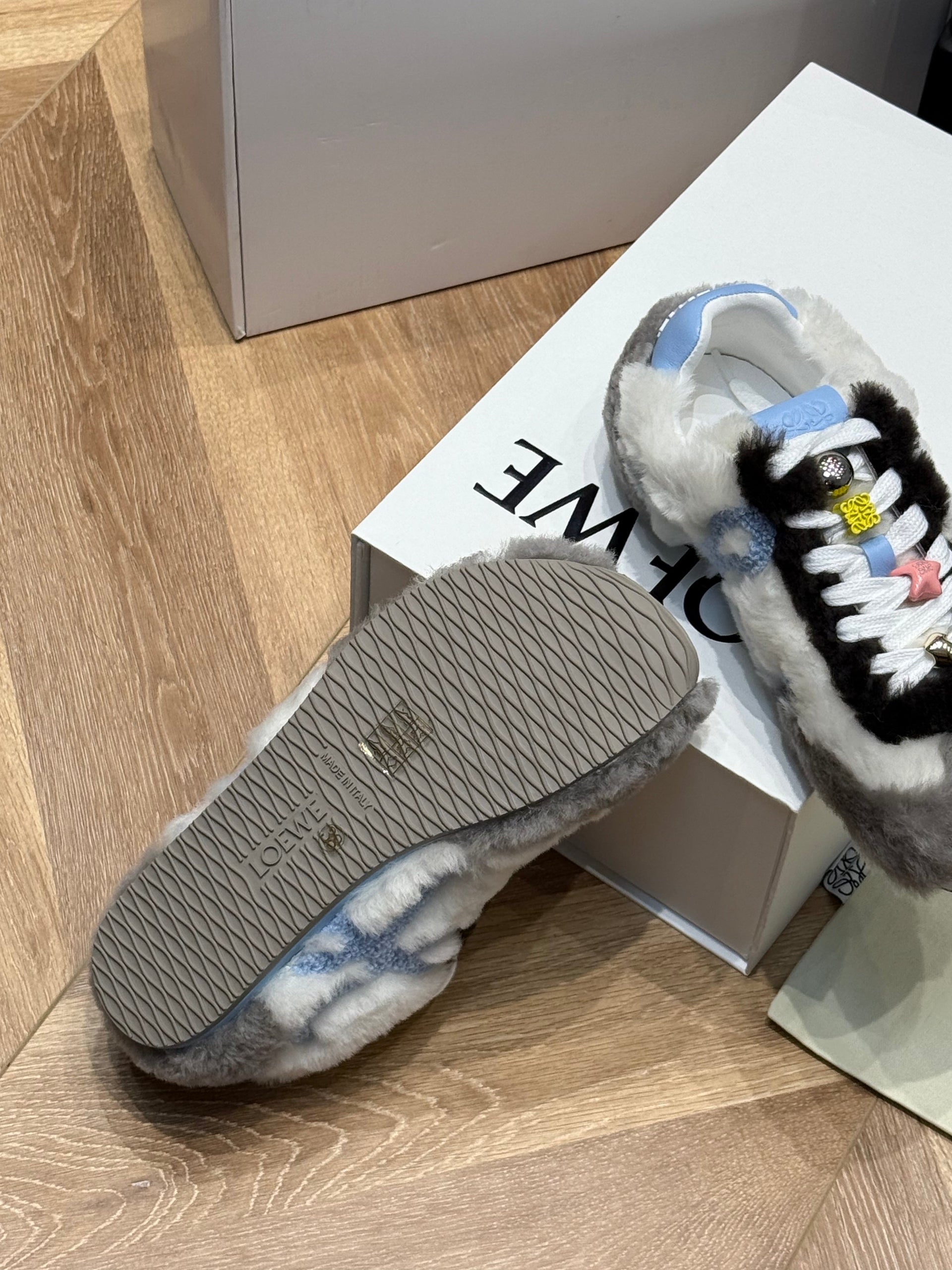 LOEW SNEAKERS