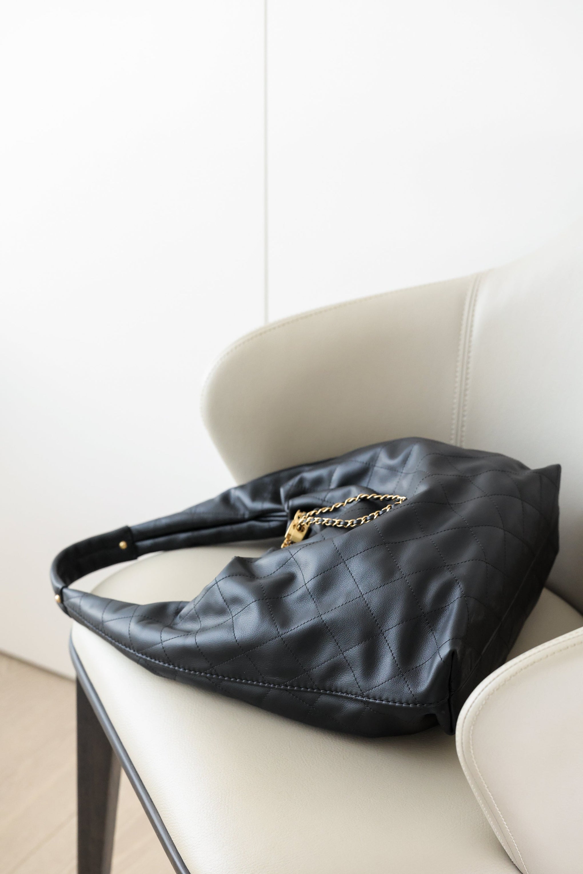 CC 26C HOBO BAG