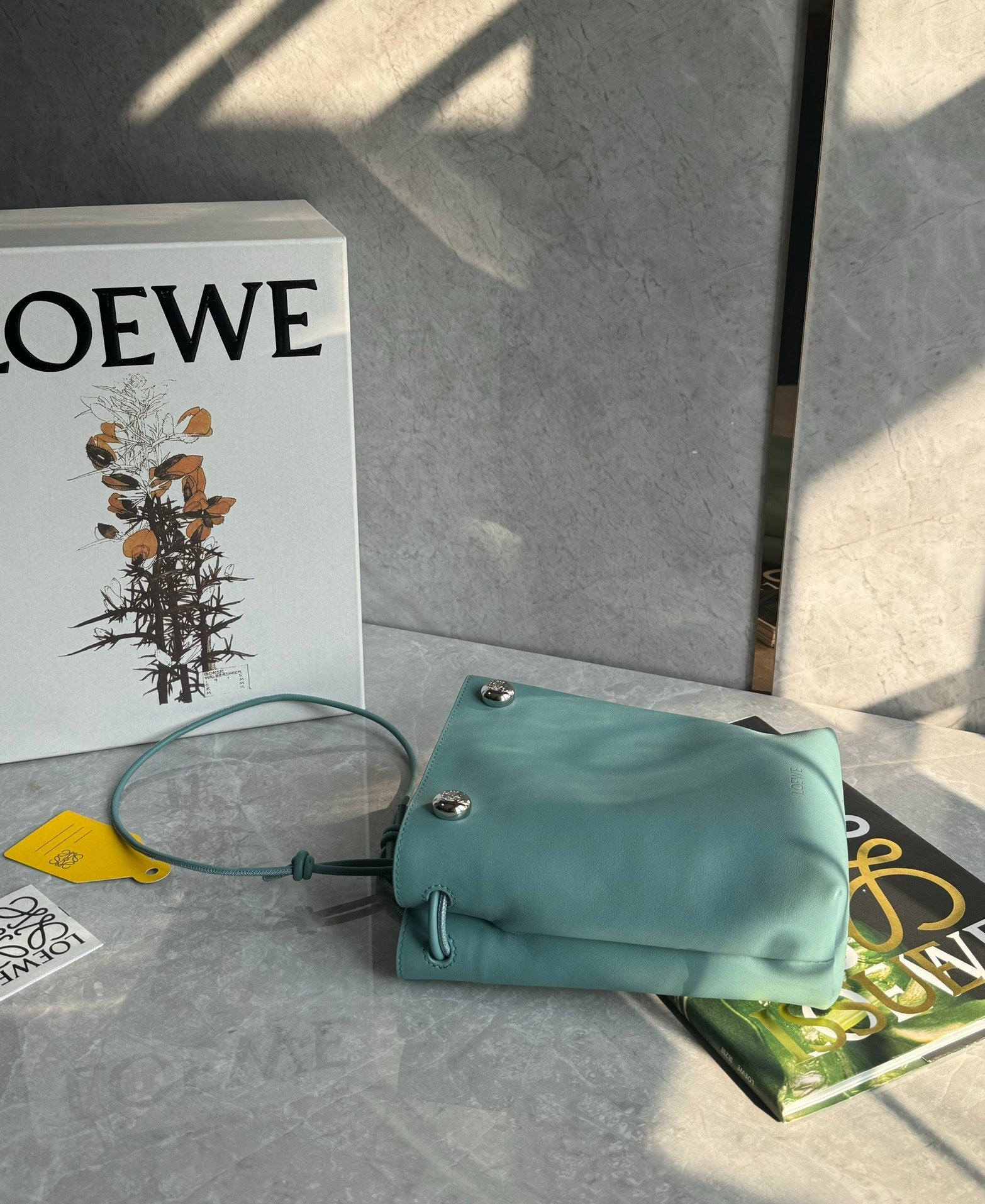 LOEW PEBBLE POUCH