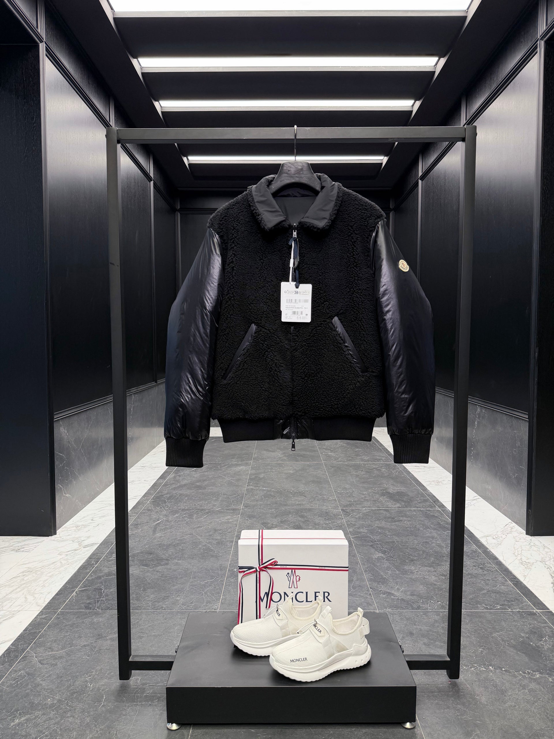 MONC MAULEVRIER JACKET