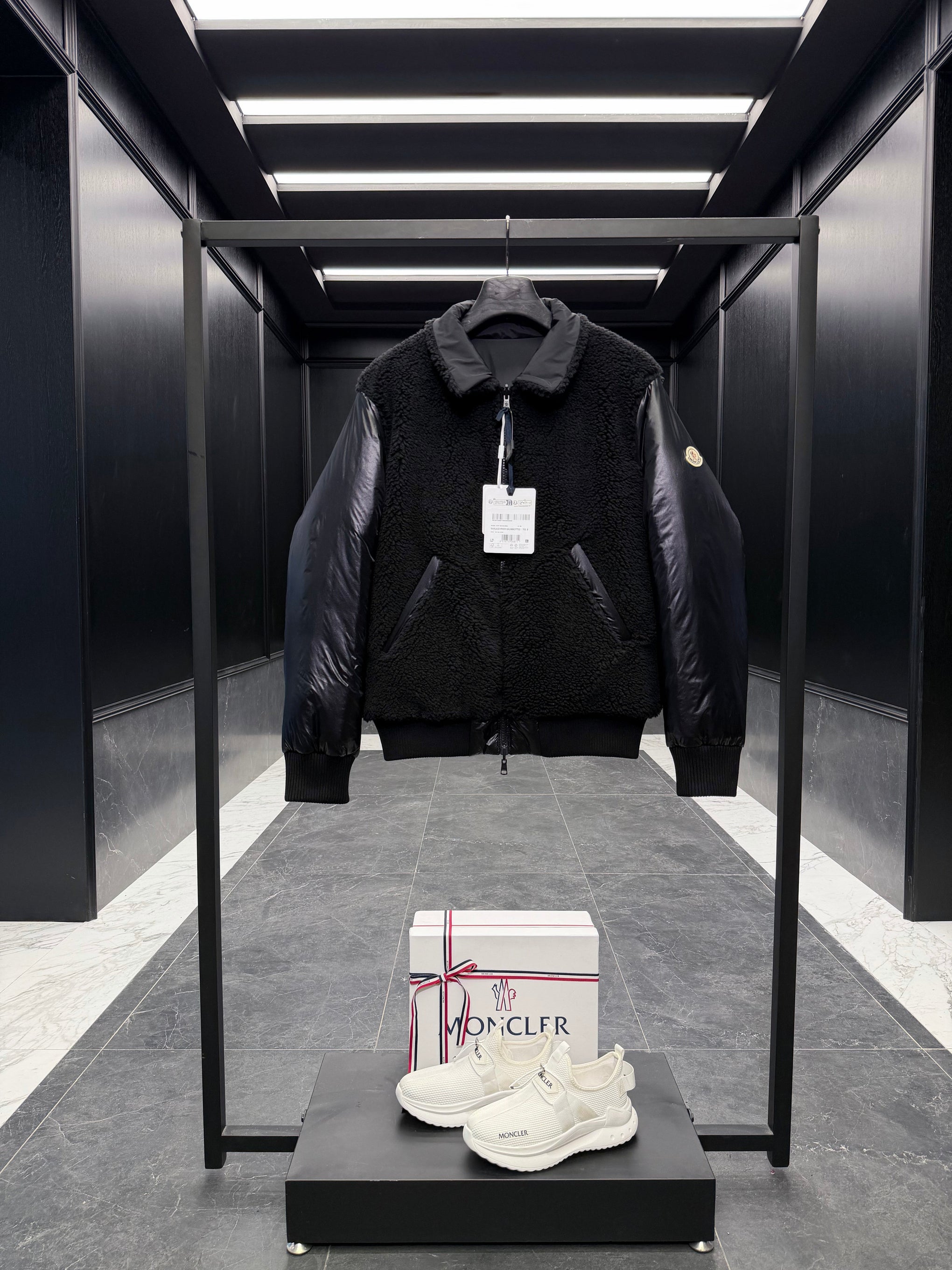 MONC MAULEVRIER JACKET
