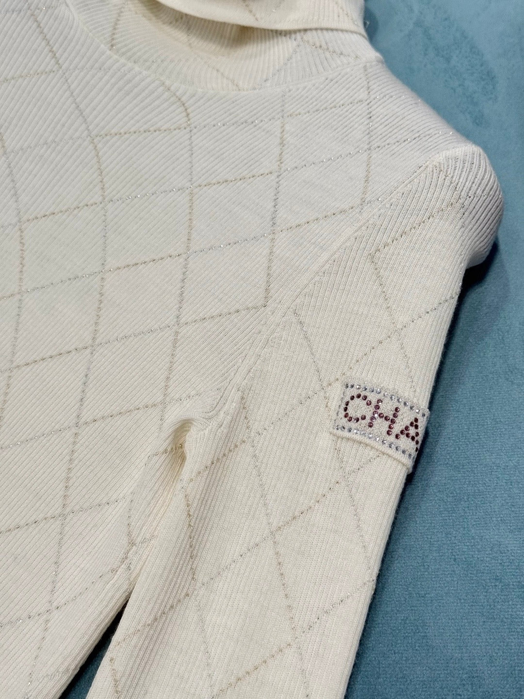 CC TURTLENECK