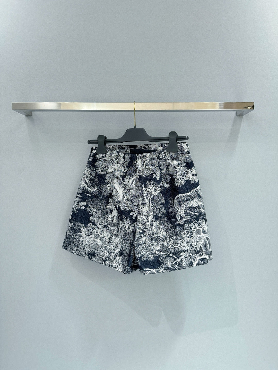 CD SHORTS