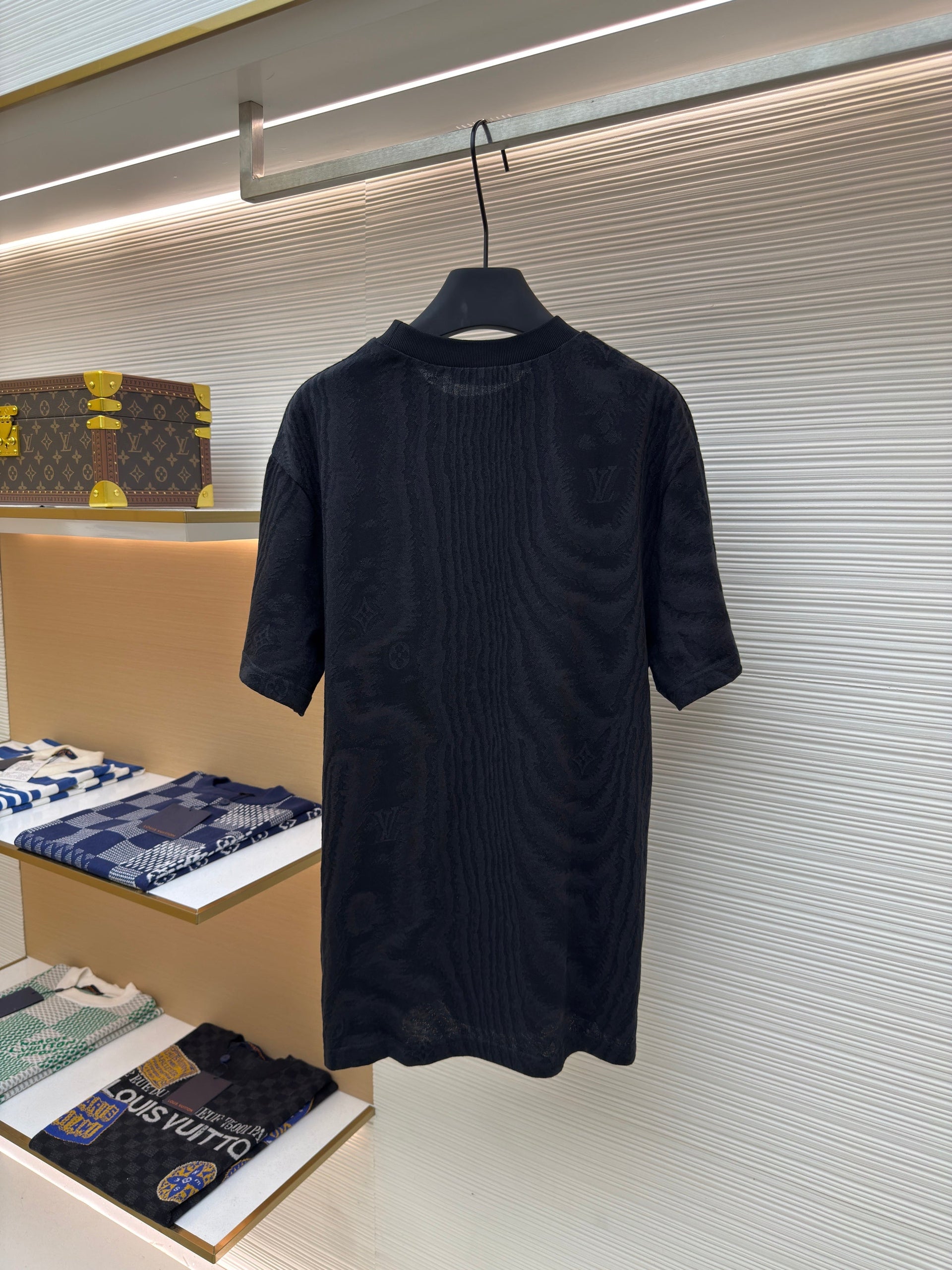 LOU T-SHIRT