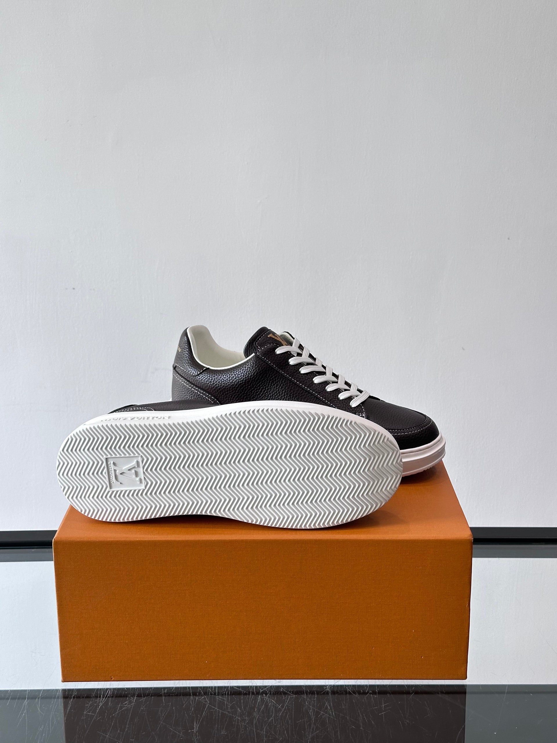LOU BEVERLY HILLS SNEAKERS