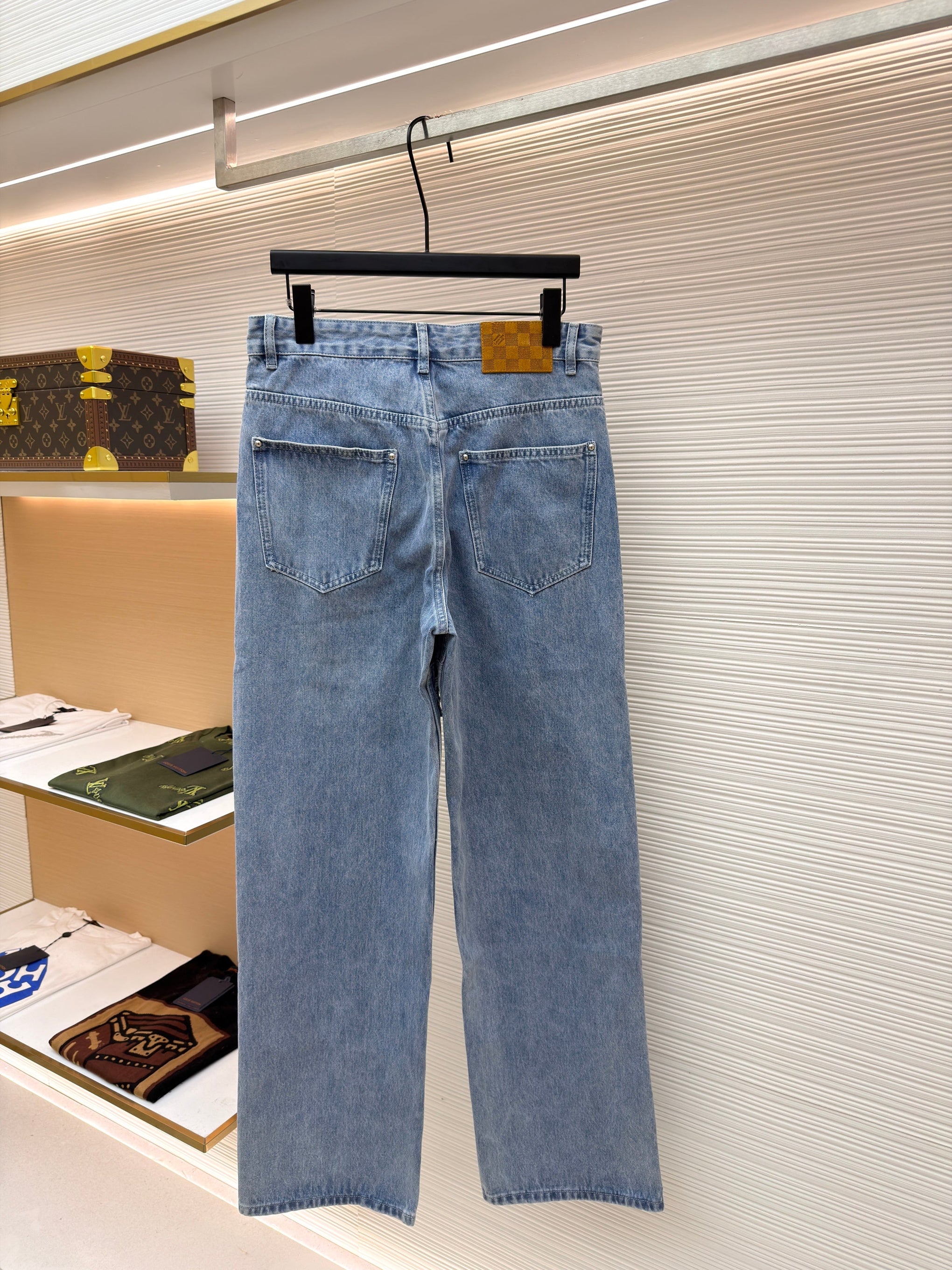 LOU JEANS