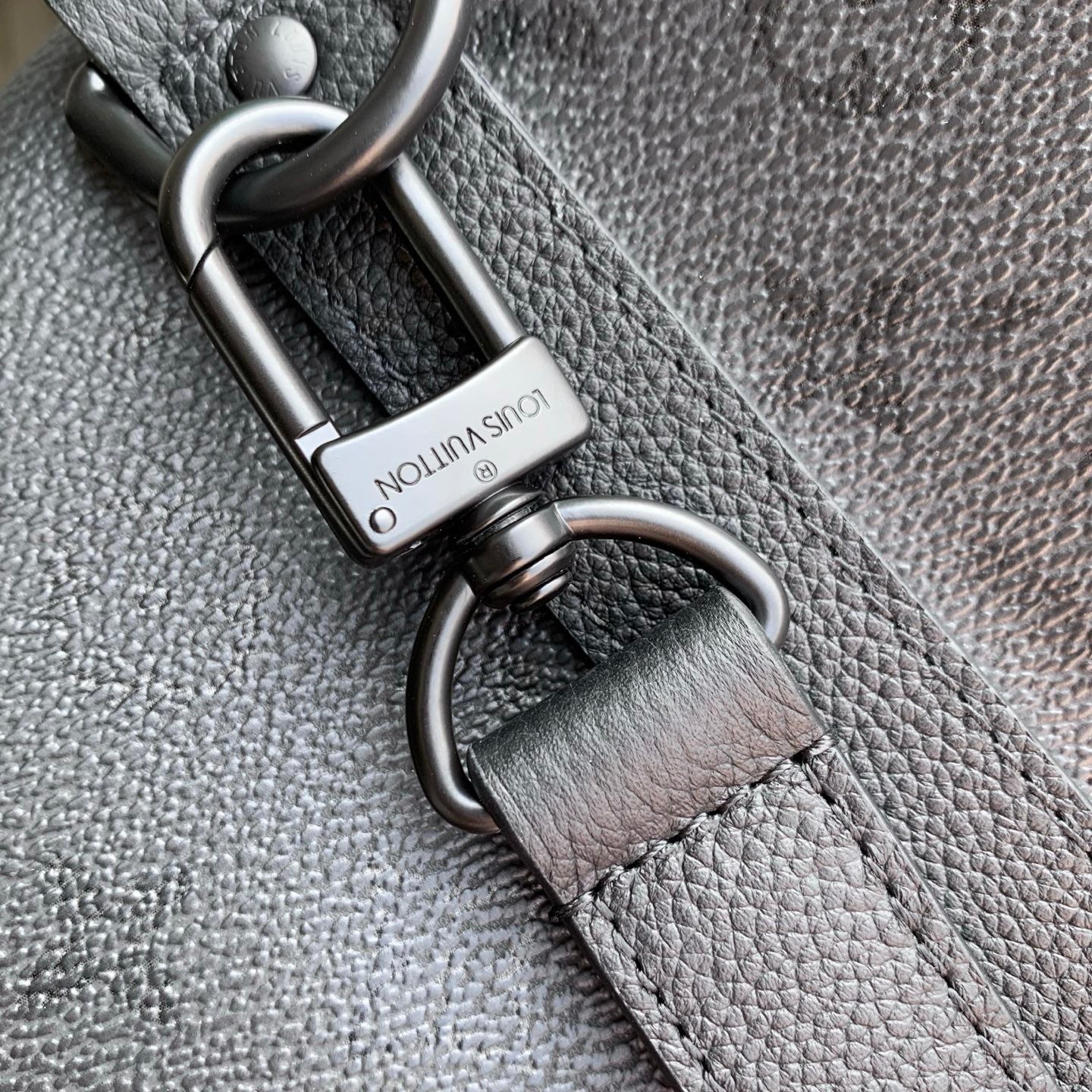 LOU KEEPALL BANDOULIÈRE 50 BAG