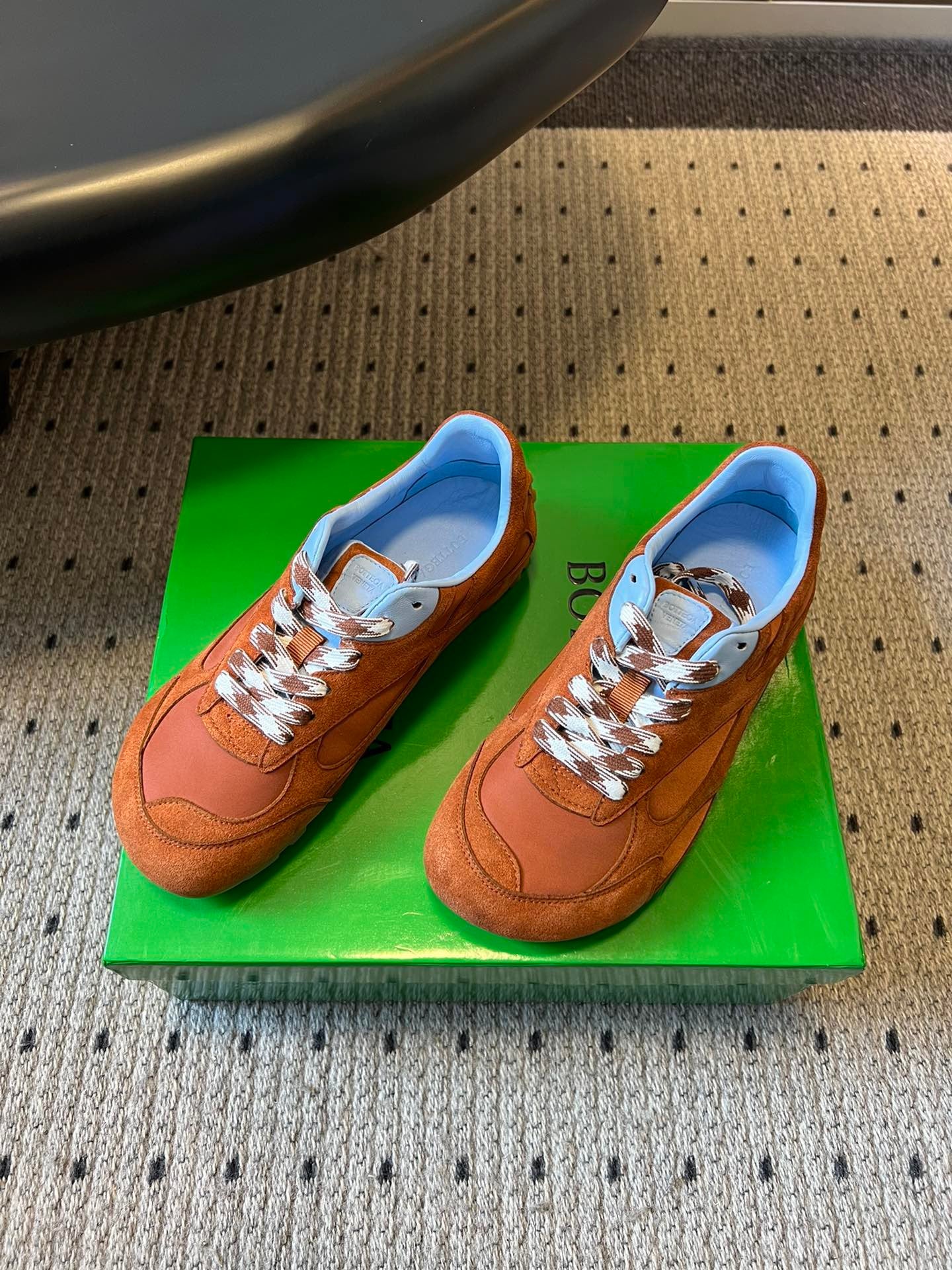 BOTT V ORBIT SNEAKER