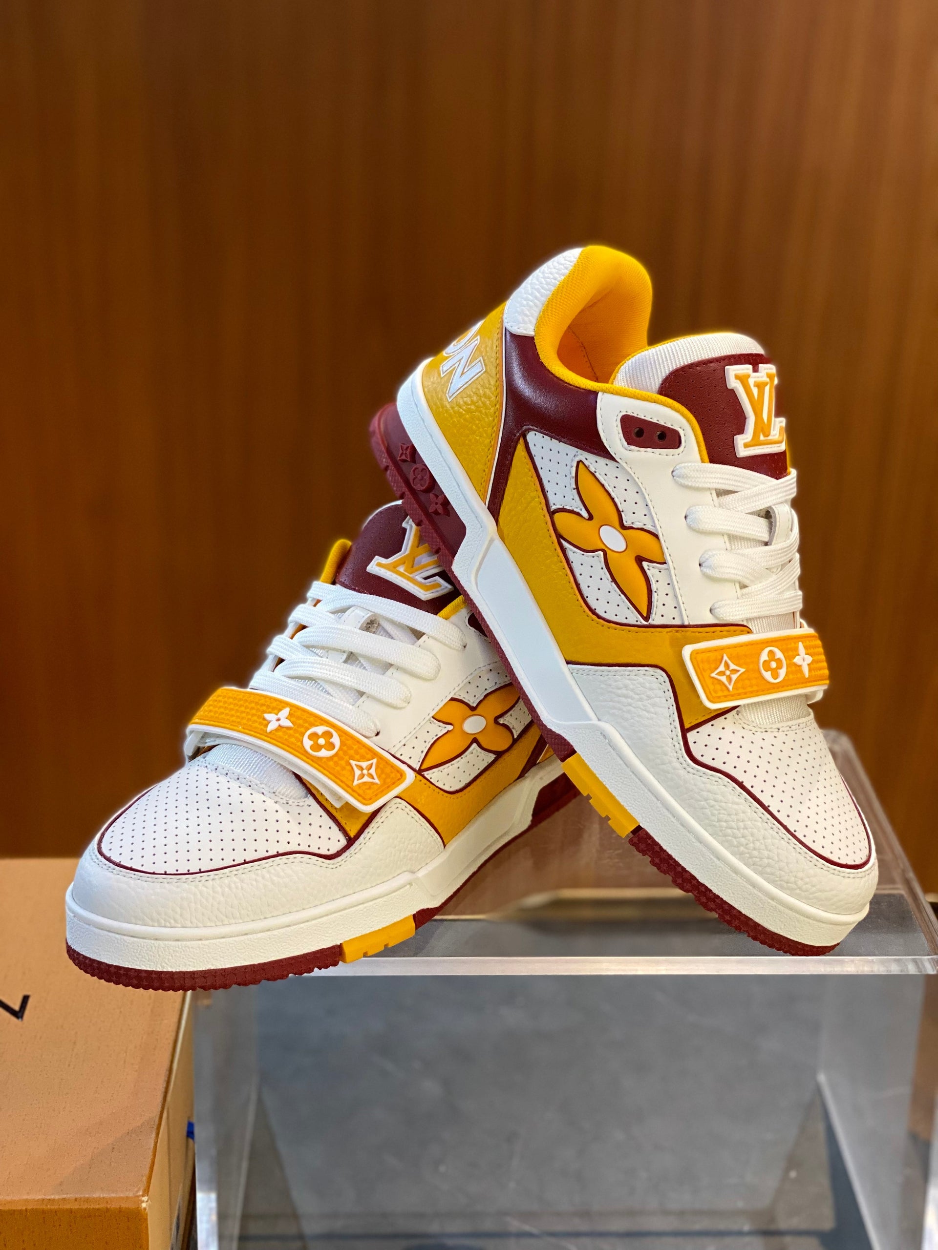 LOU TRAINERS